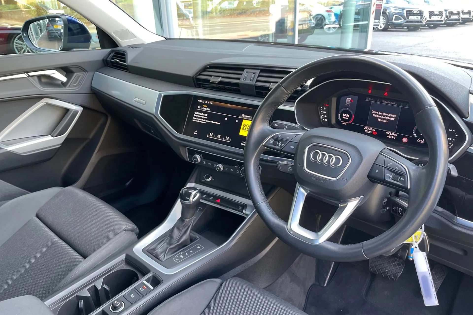 Audi Q3 thumbnail image number 25