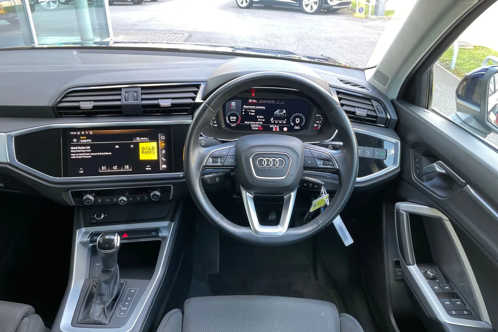 Audi Q3 thumbnail image number 33