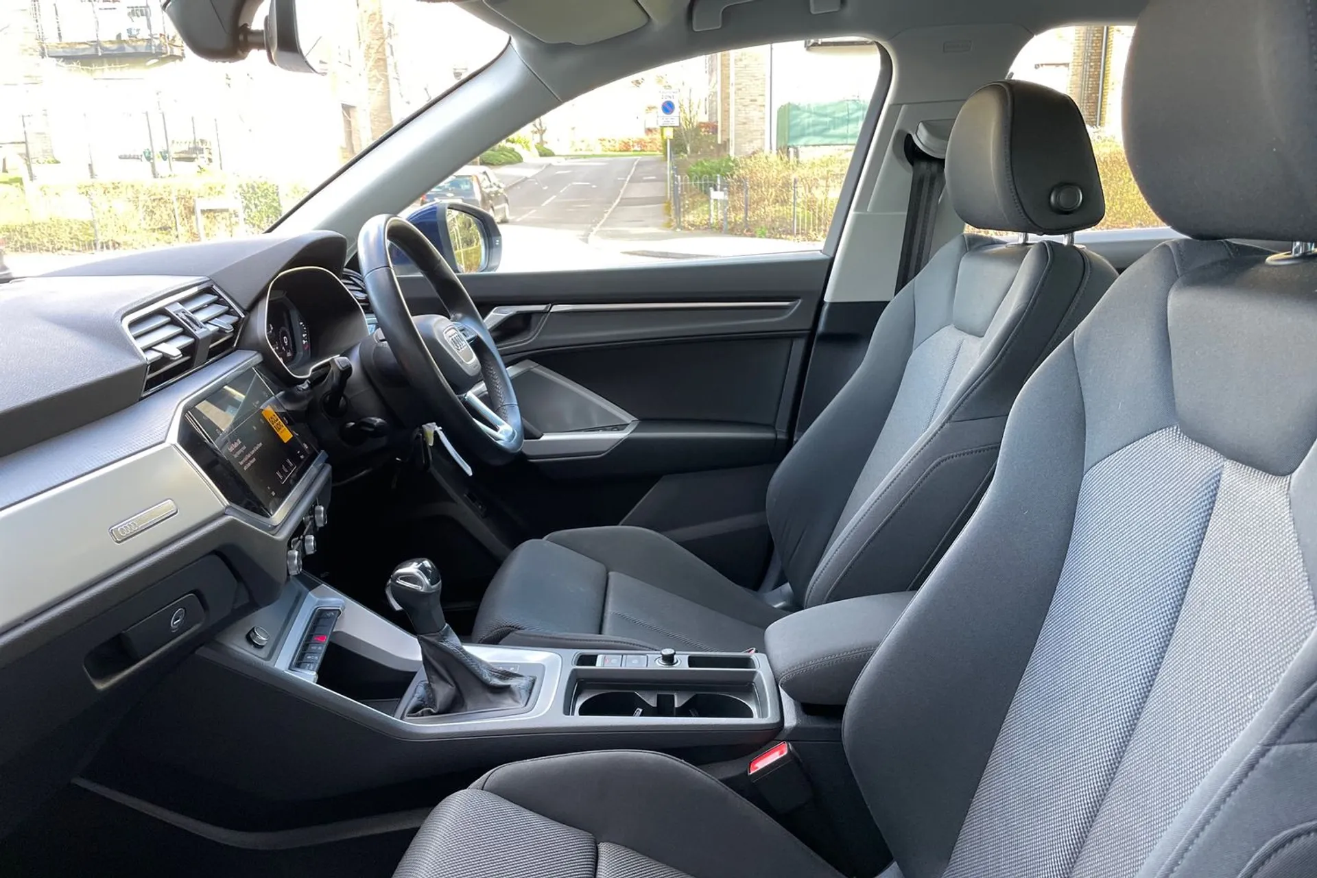 Audi Q3 thumbnail image number 27
