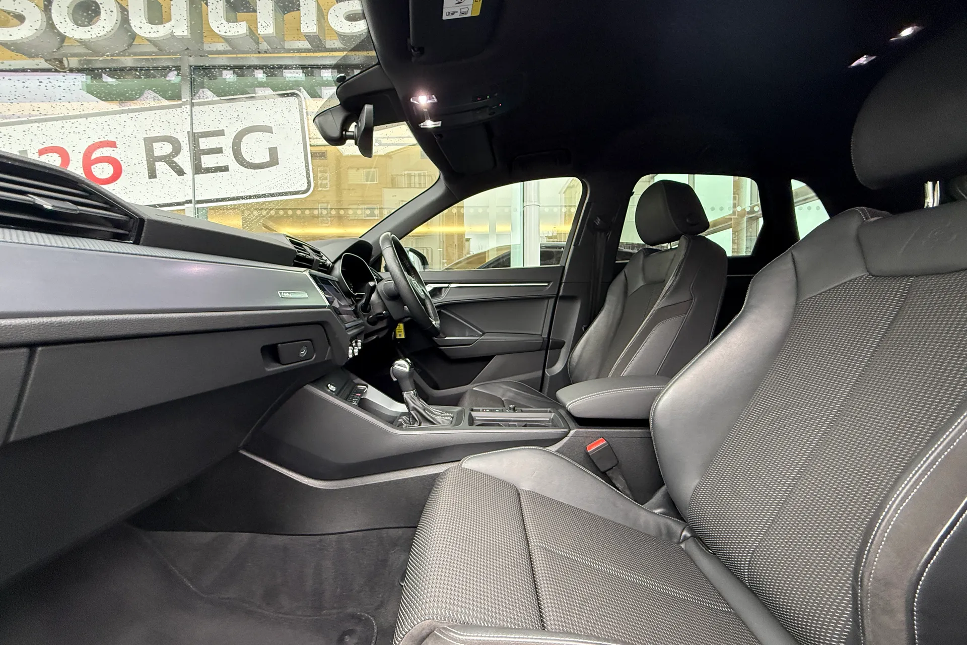 Audi Q3 thumbnail image number 54