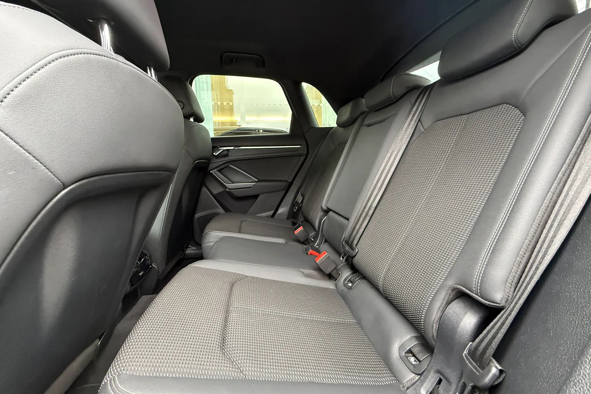 Audi Q3 thumbnail image number 52