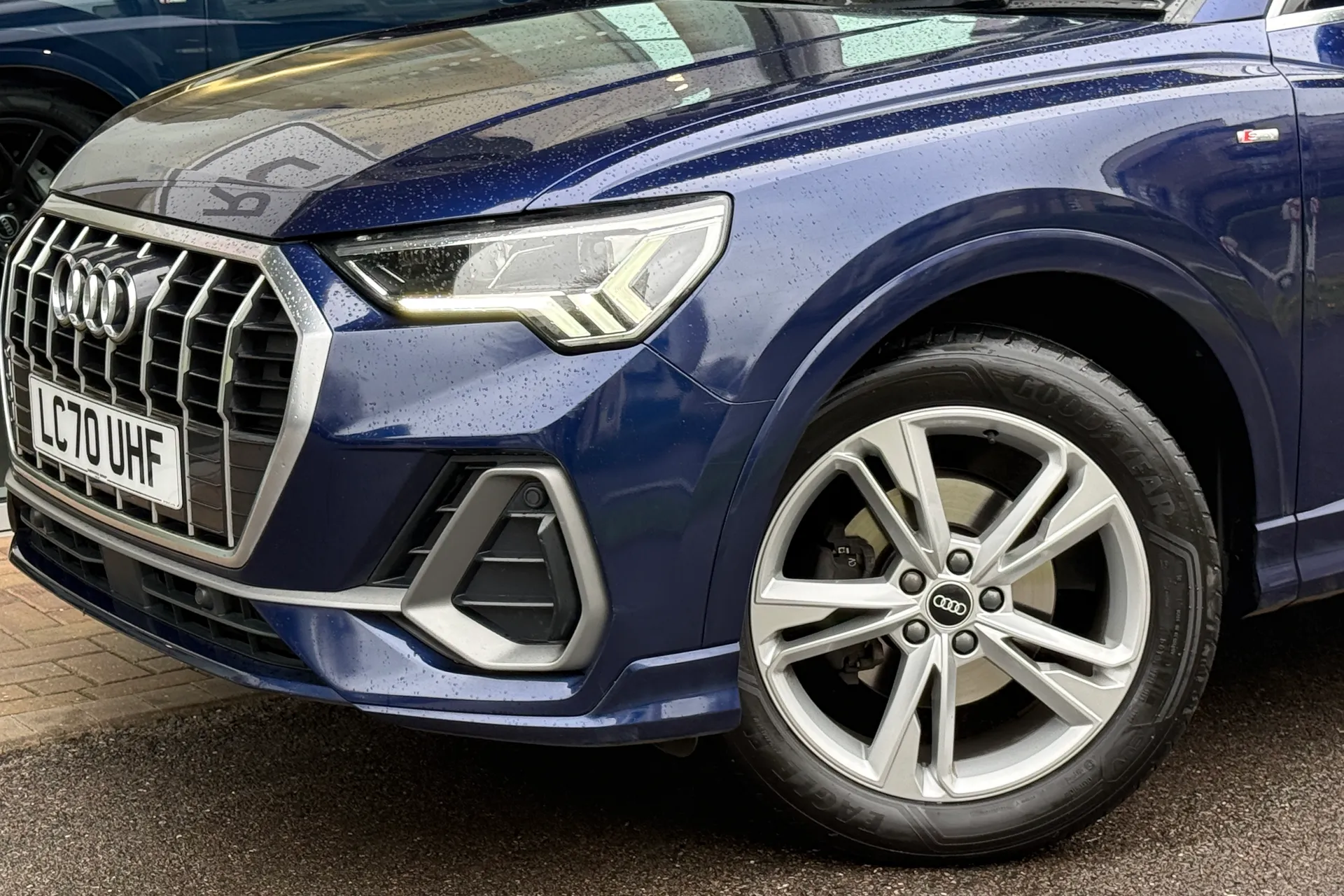 Audi Q3 thumbnail image number 60