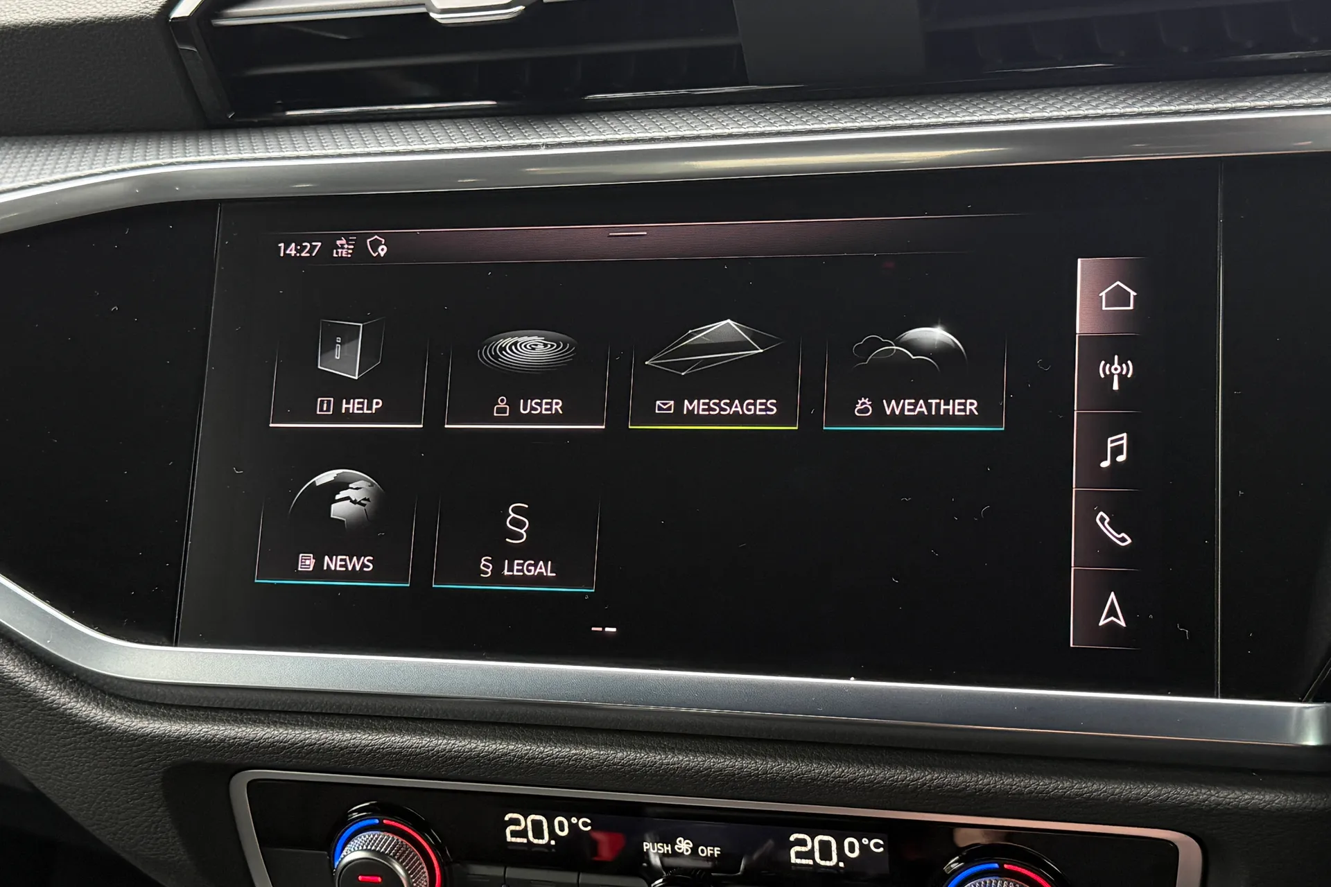 Audi Q3 thumbnail image number 18