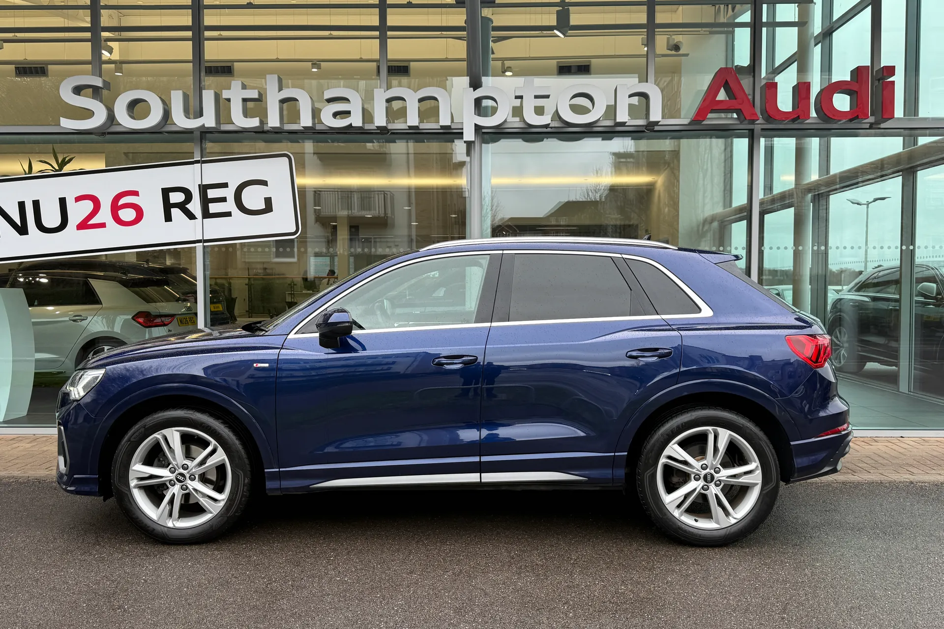 Audi Q3 thumbnail image number 55