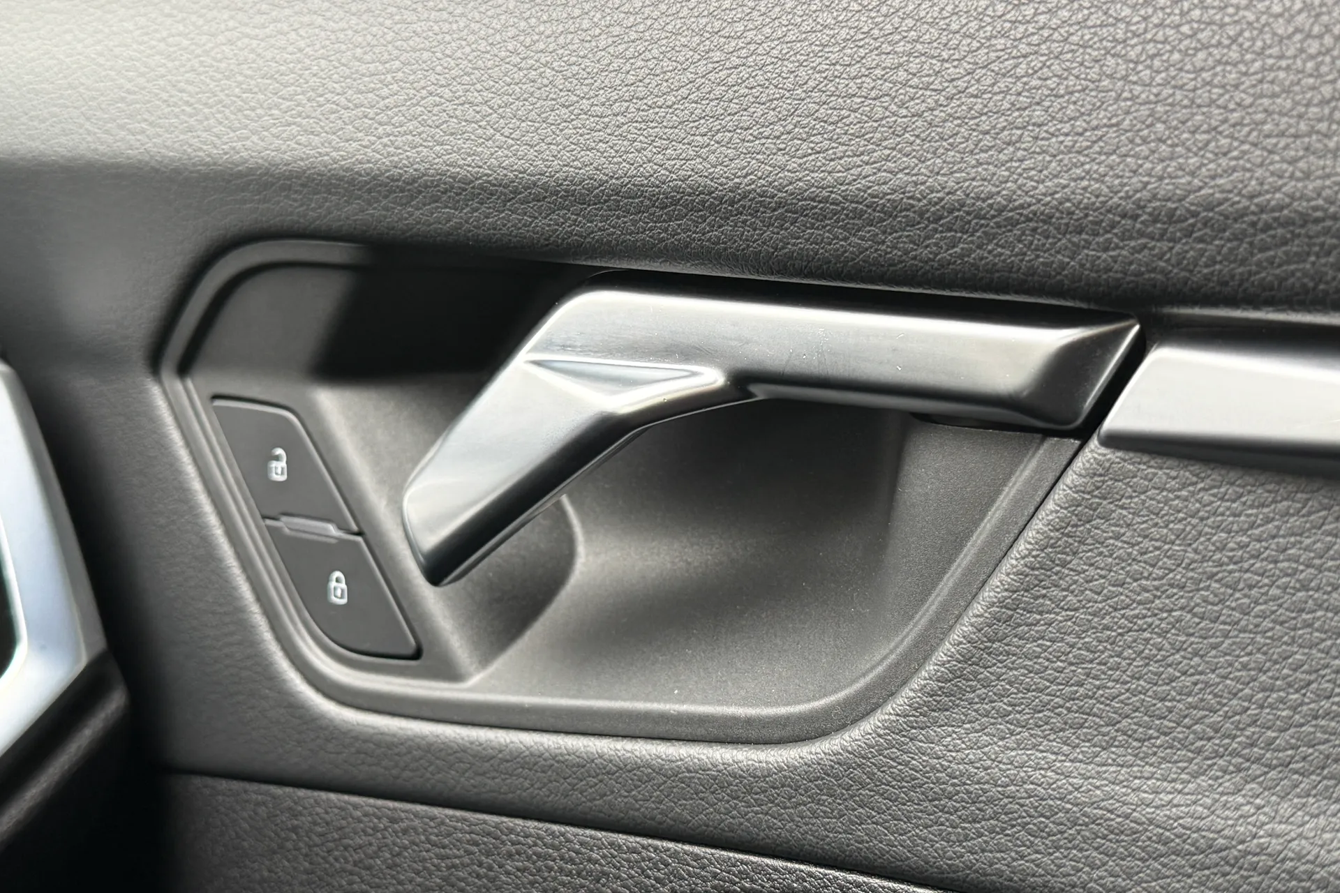 Audi Q3 thumbnail image number 33