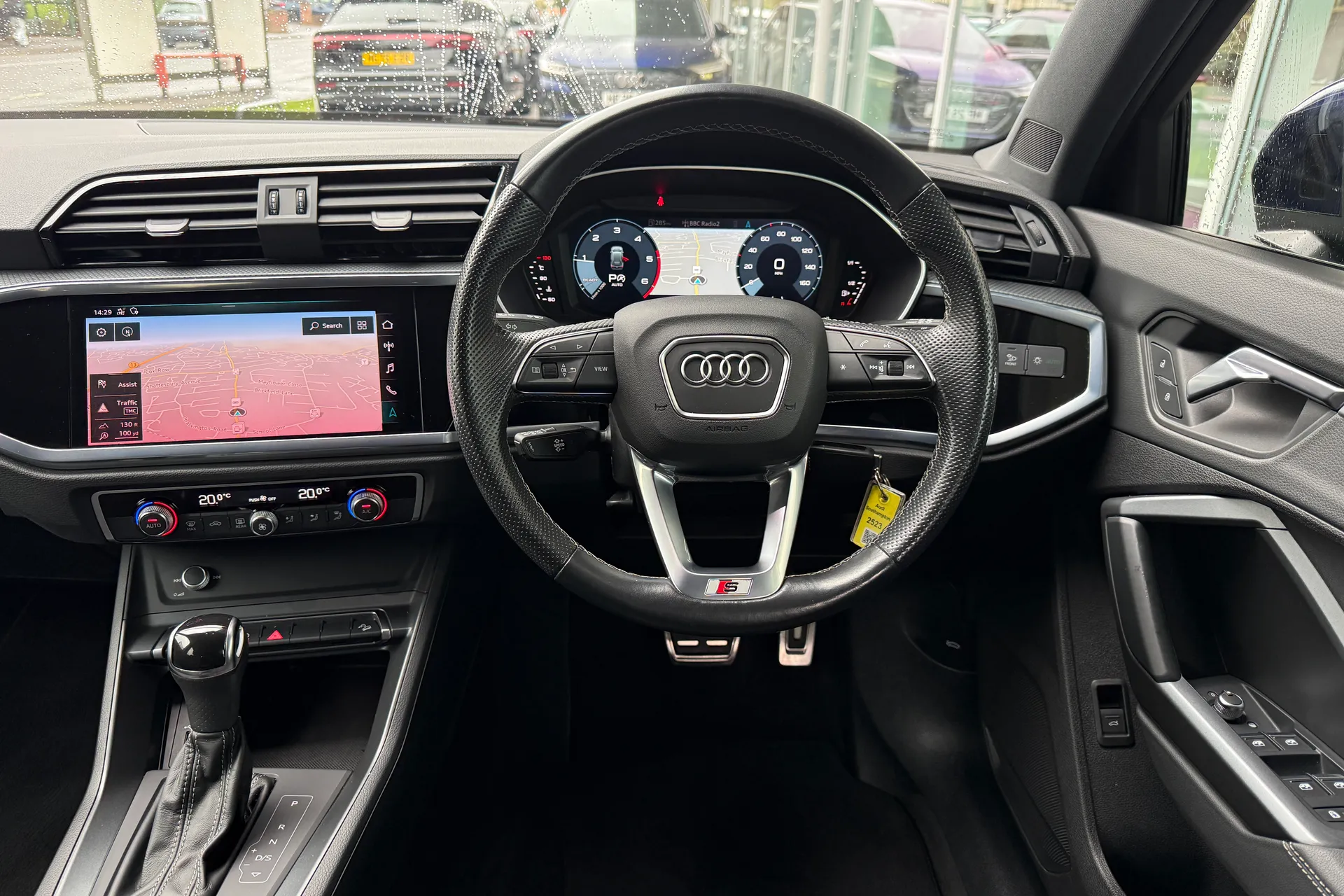 Audi Q3 thumbnail image number 44