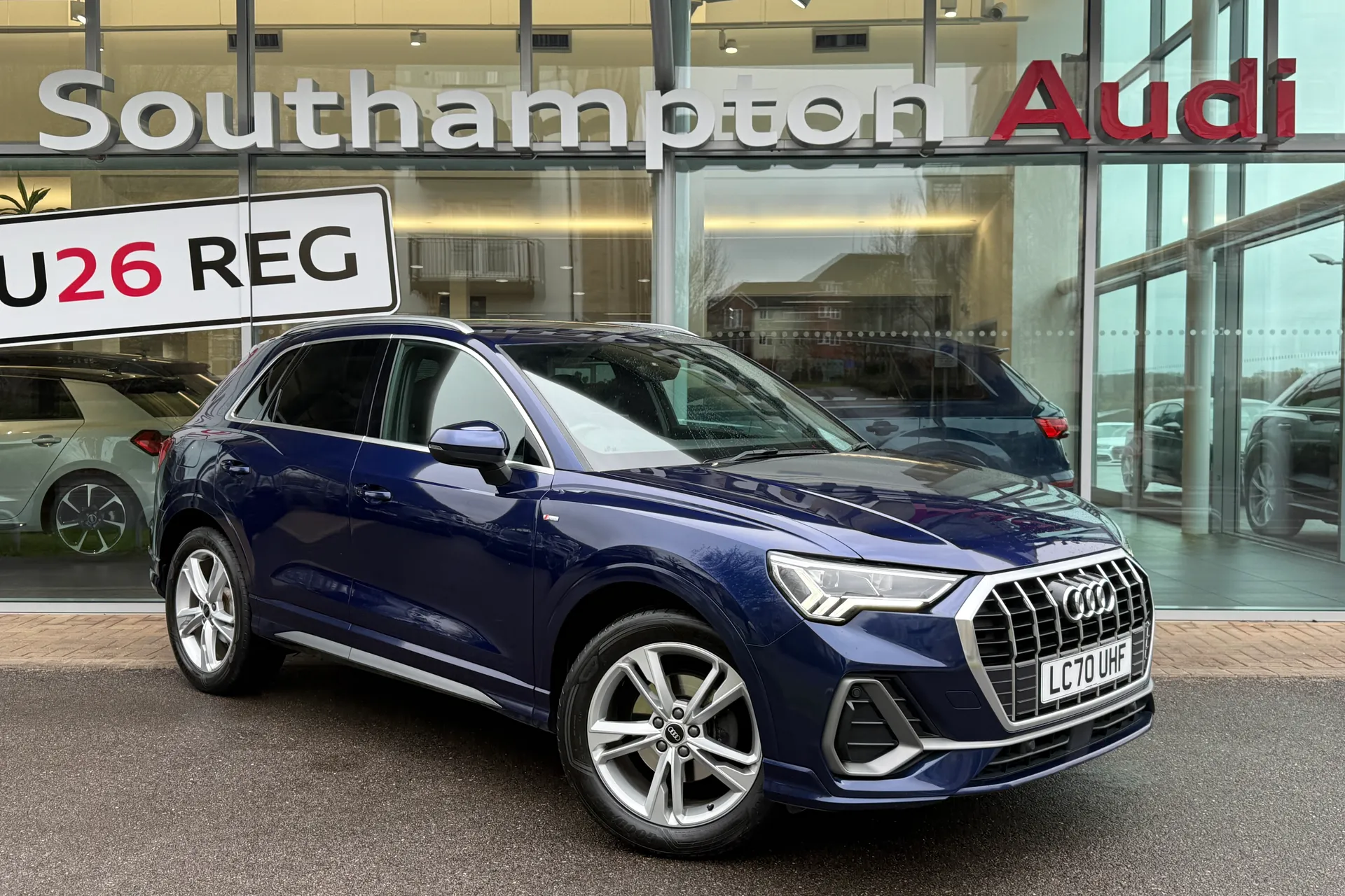 Audi Q3 thumbnail image number 63