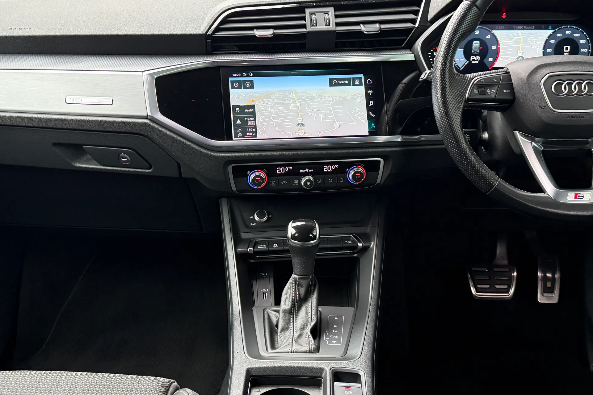 Audi Q3 thumbnail image number 43