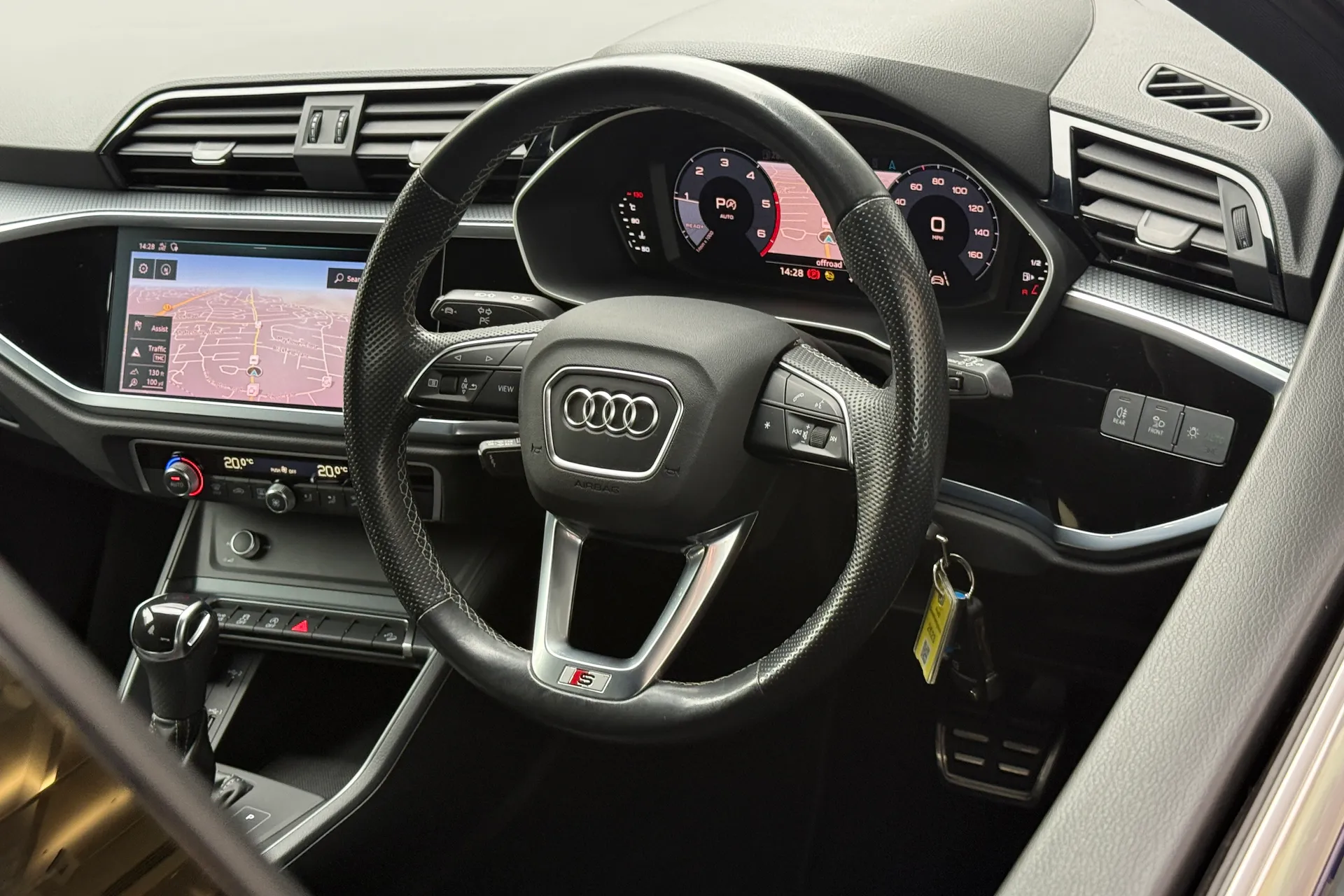 Audi Q3 thumbnail image number 36