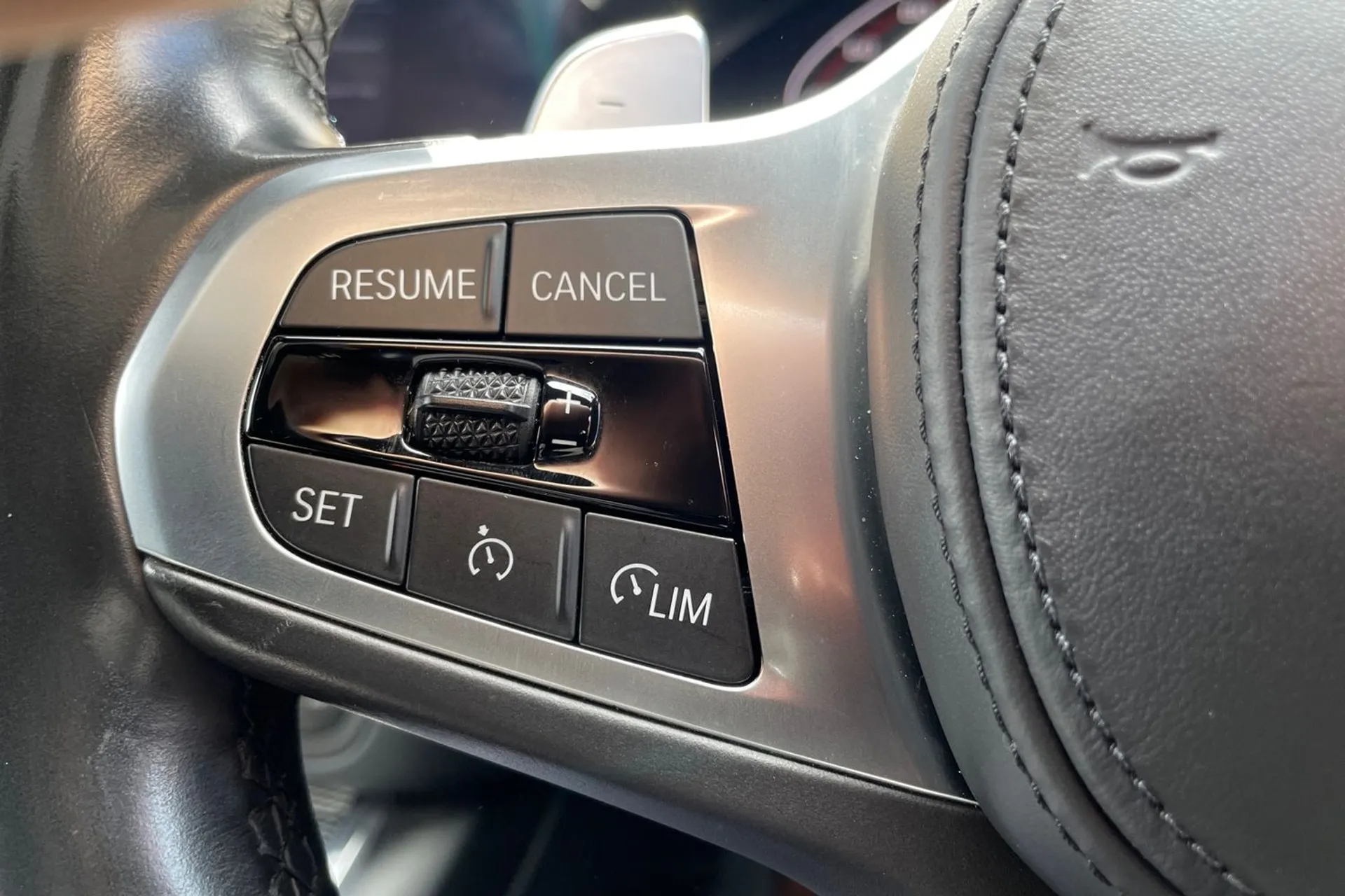 BMW 3 SERIES thumbnail image number 38
