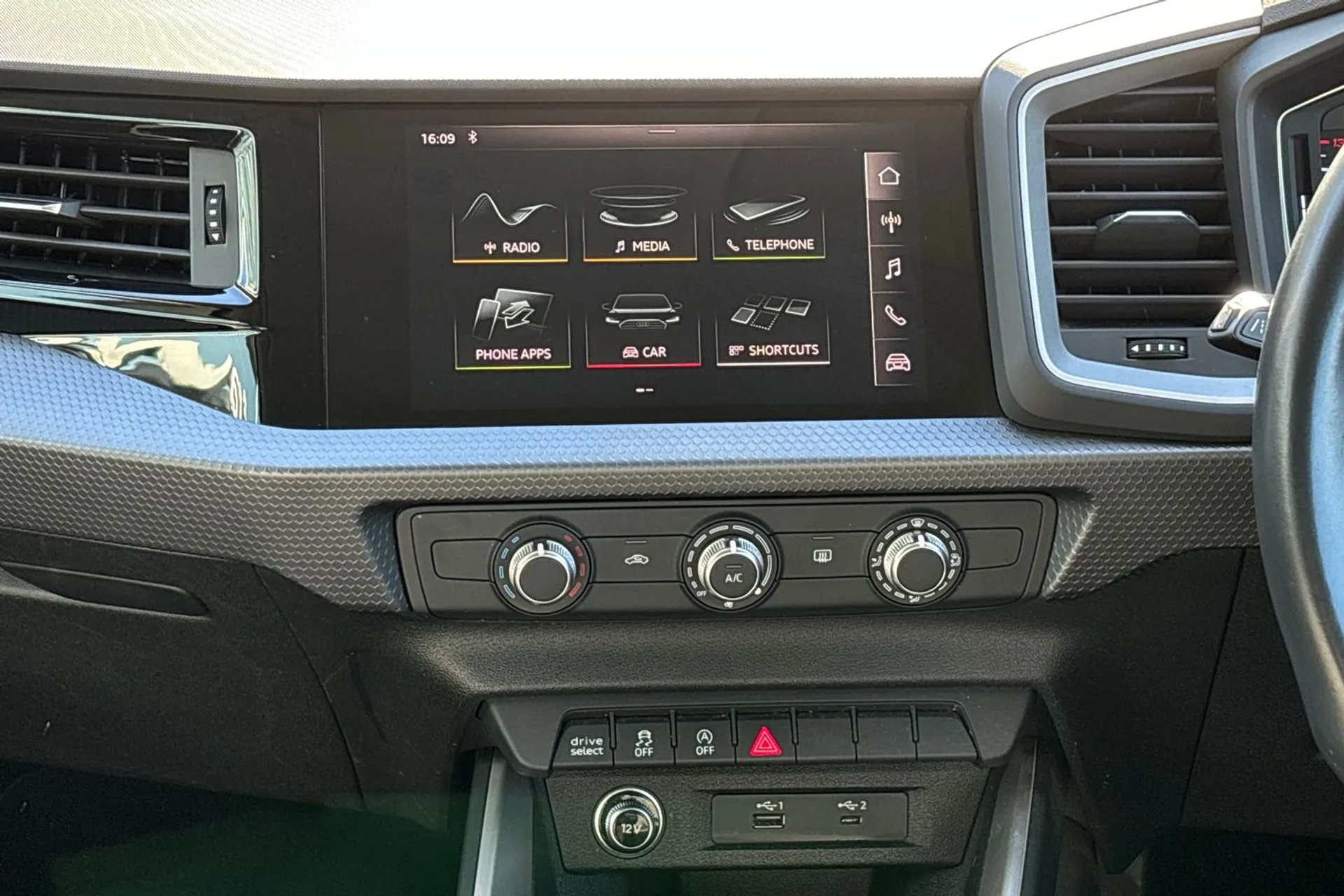 Audi A1 thumbnail image number 35