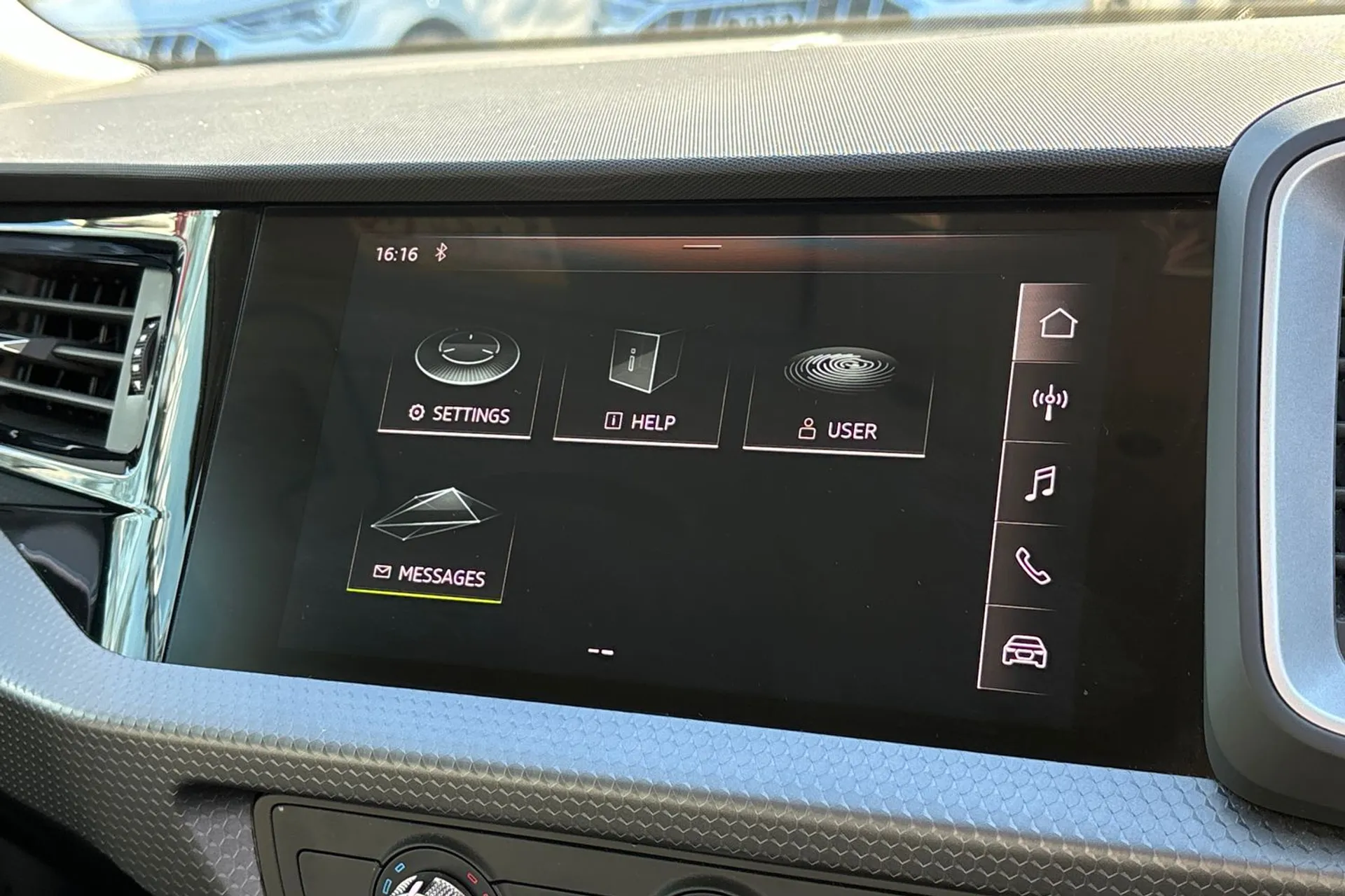 Audi A1 thumbnail image number 4