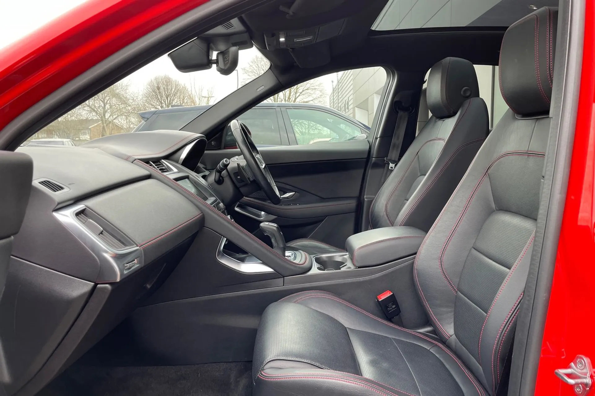 Jaguar E-PACE thumbnail image number 10