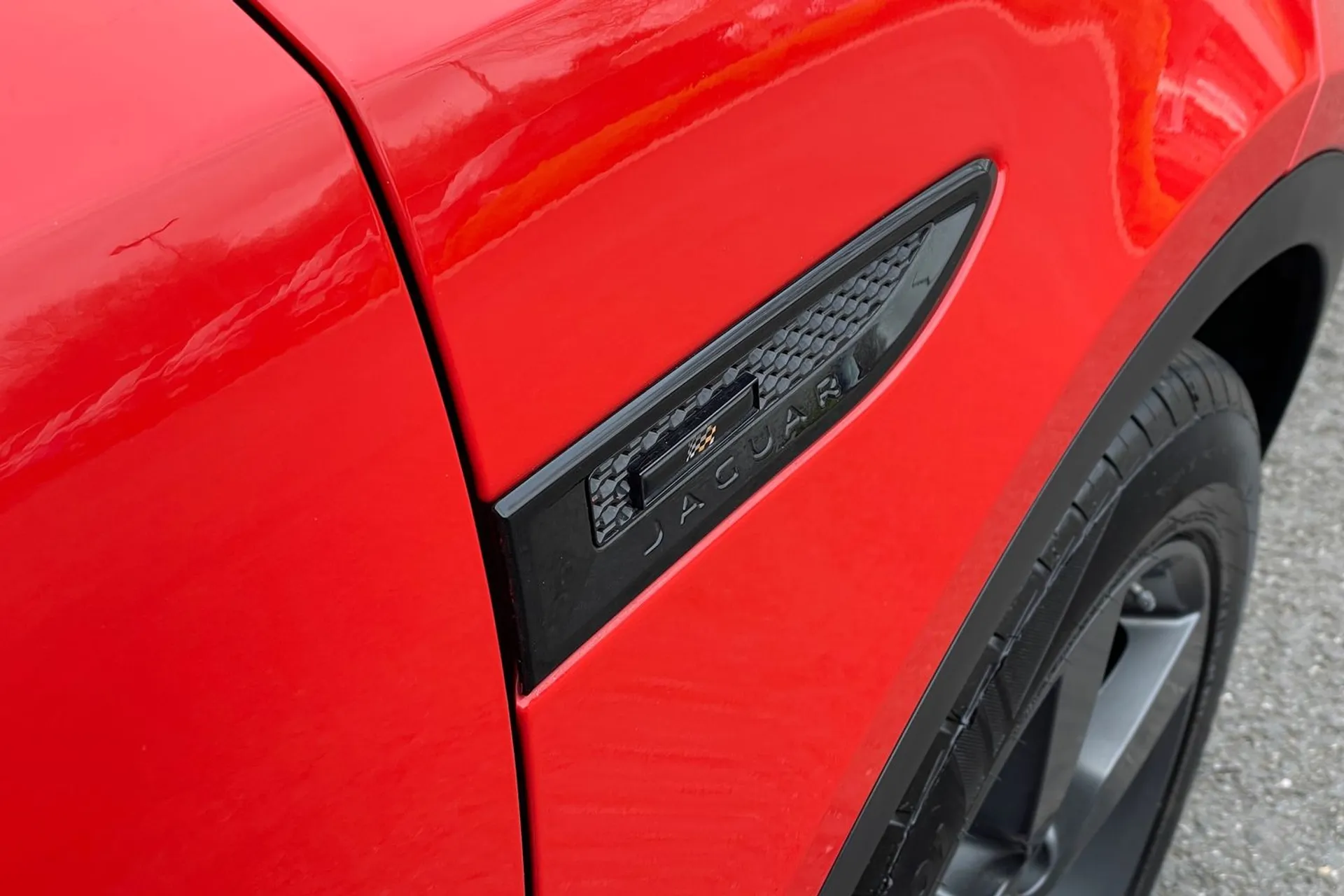 Jaguar E-PACE thumbnail image number 41