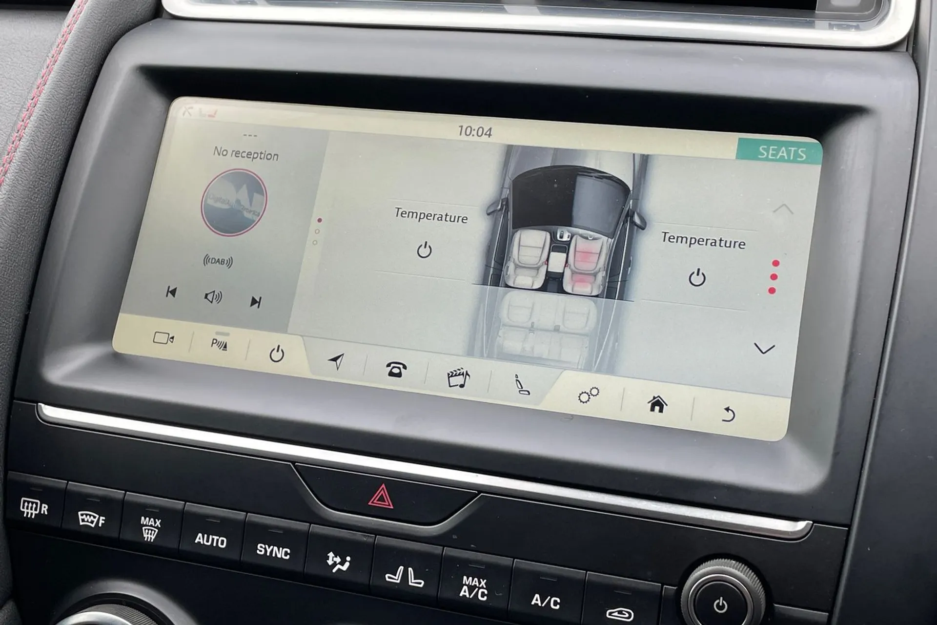 Jaguar E-PACE thumbnail image number 18