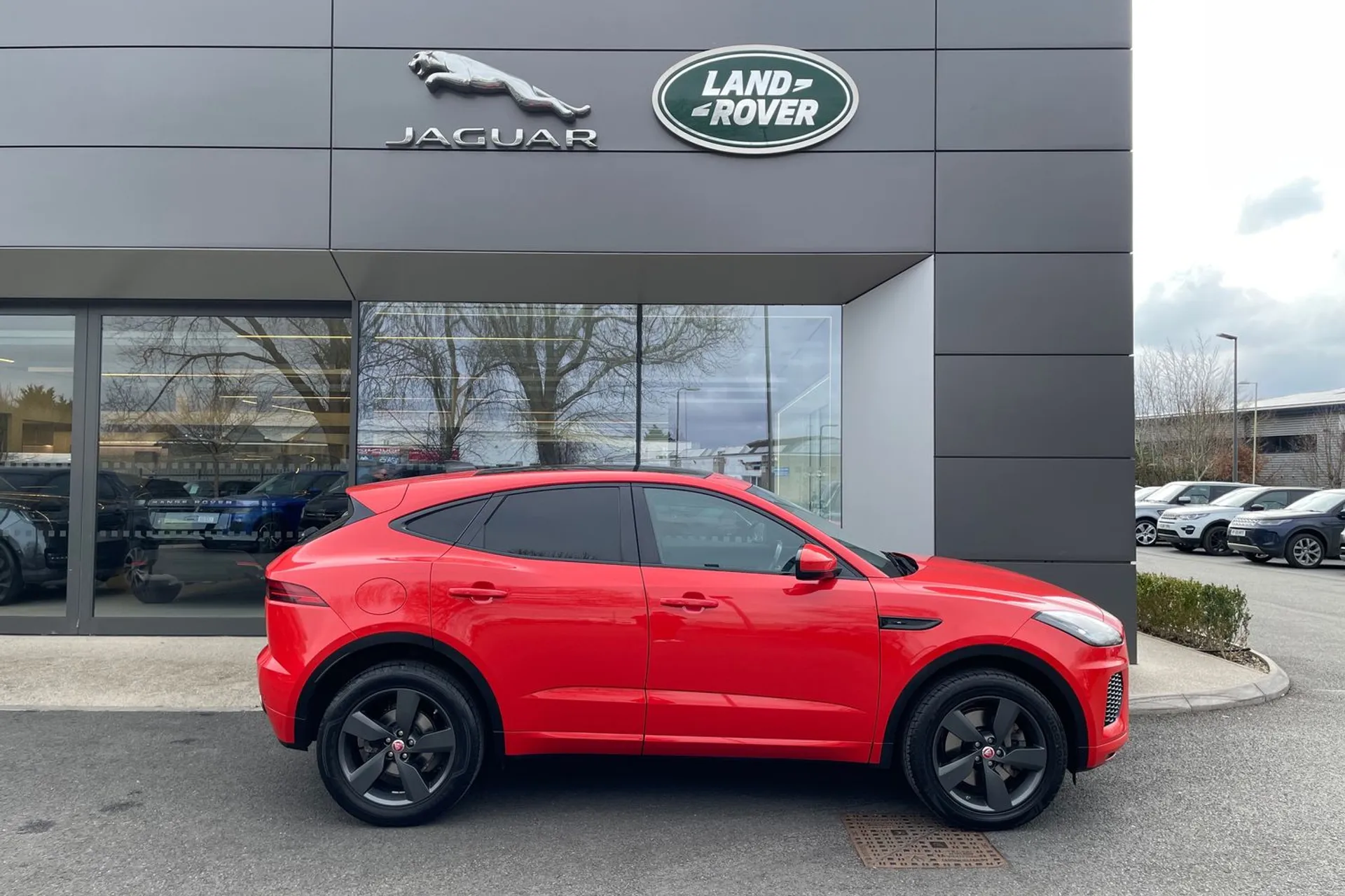 Jaguar E-PACE thumbnail image number 2