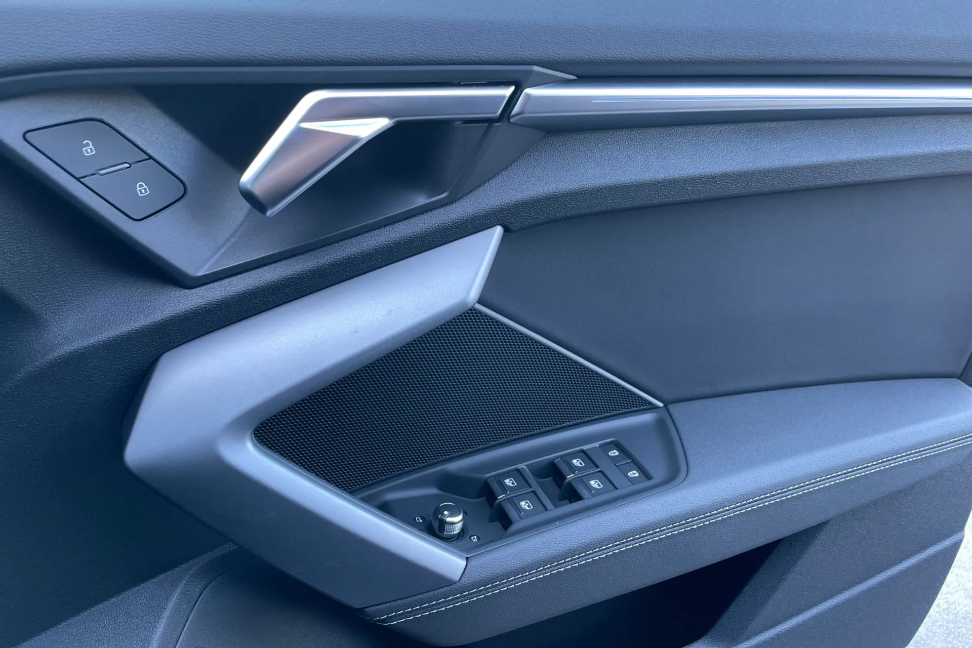 Audi A3 thumbnail image number 44