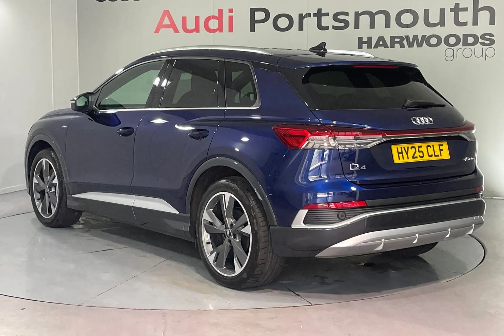 Audi Q4 thumbnail image number 8