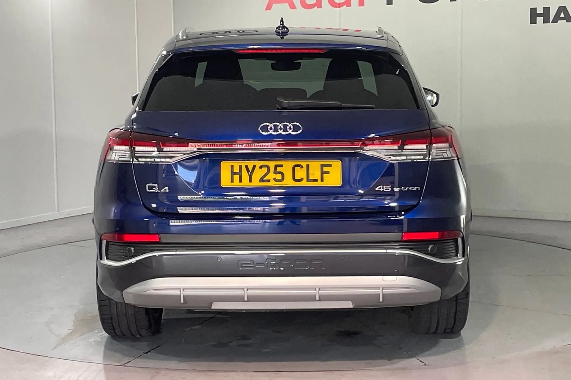 Audi Q4 thumbnail image number 7