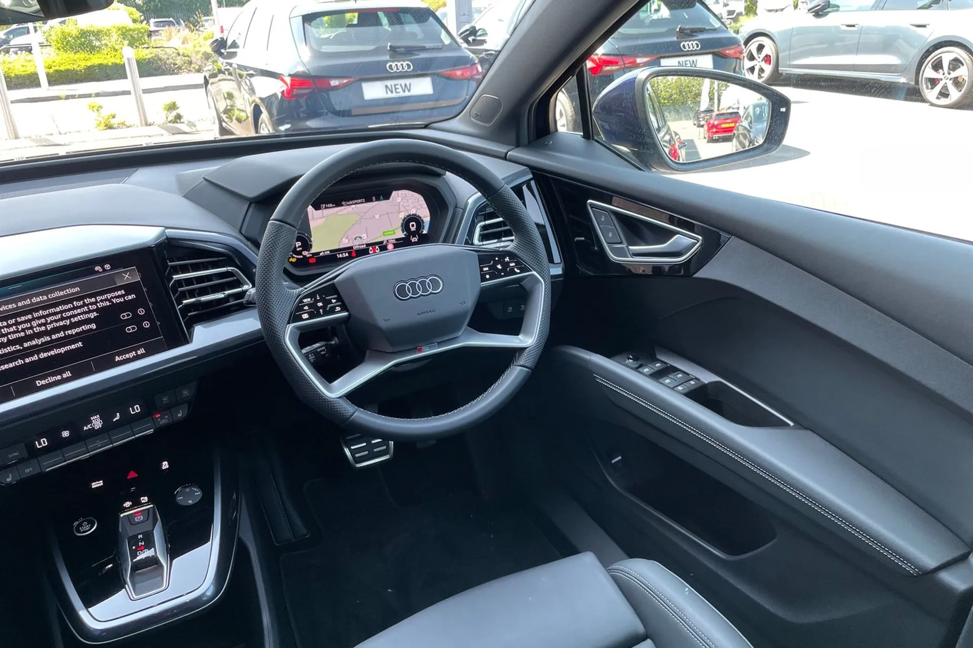Audi Q4 thumbnail image number 35