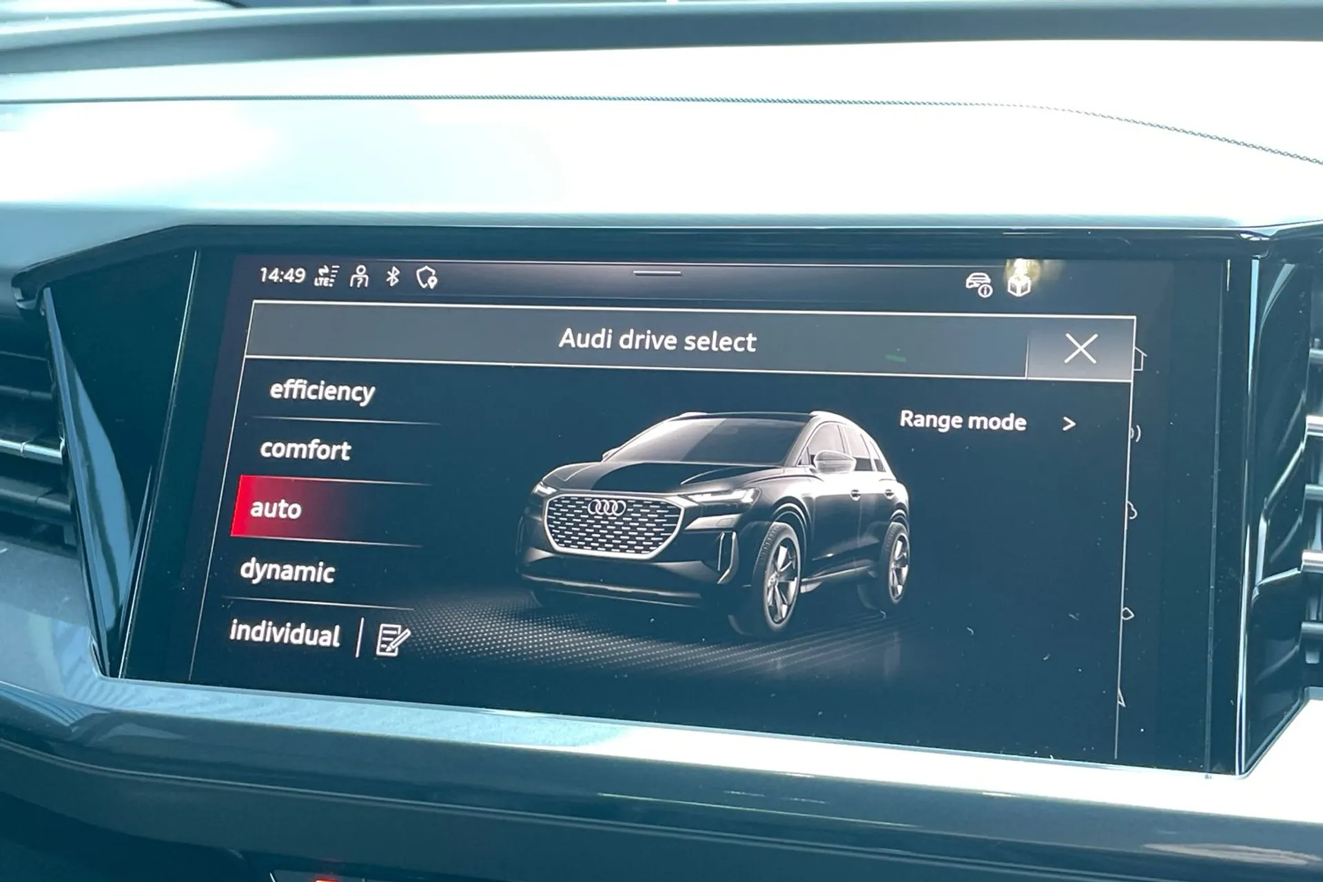 Audi Q4 thumbnail image number 36
