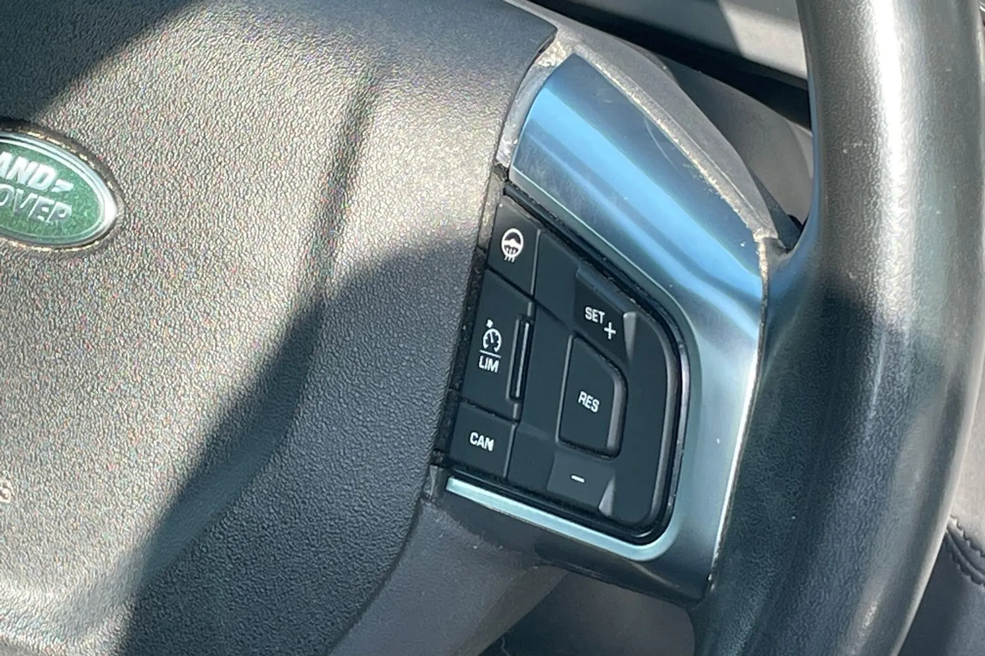 LAND ROVER DISCOVERY SPORT thumbnail image number 51