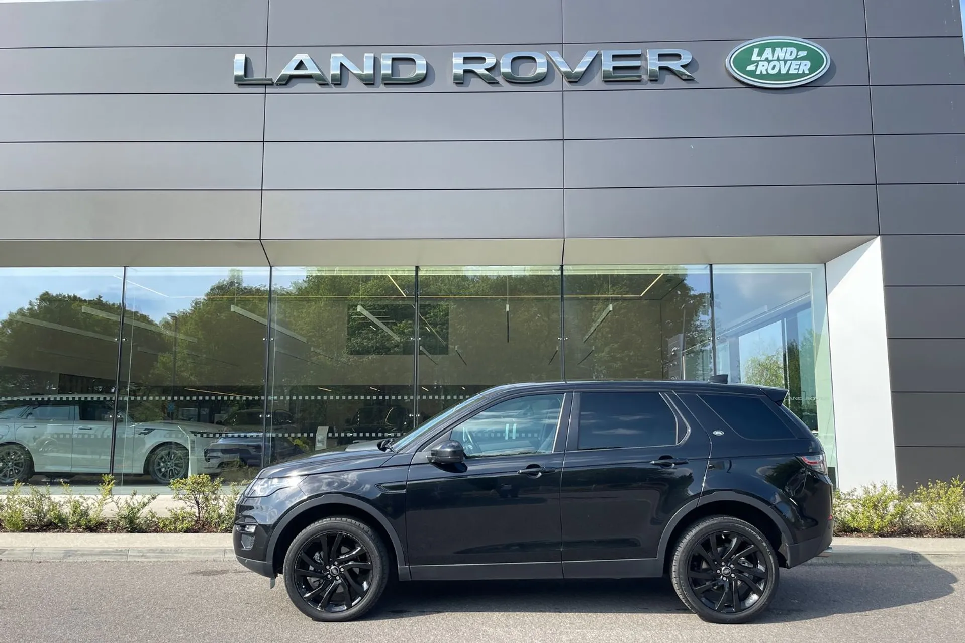 LAND ROVER DISCOVERY SPORT thumbnail image number 9