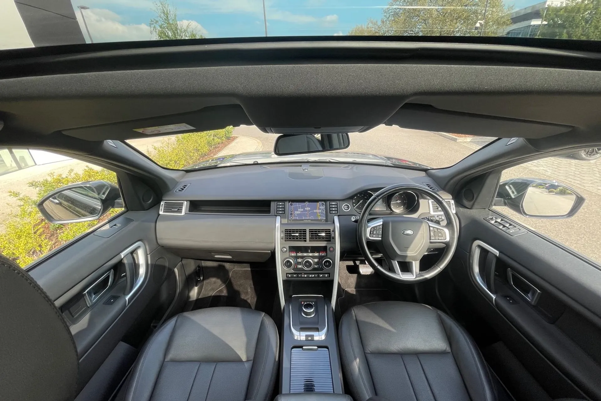 LAND ROVER DISCOVERY SPORT thumbnail image number 4