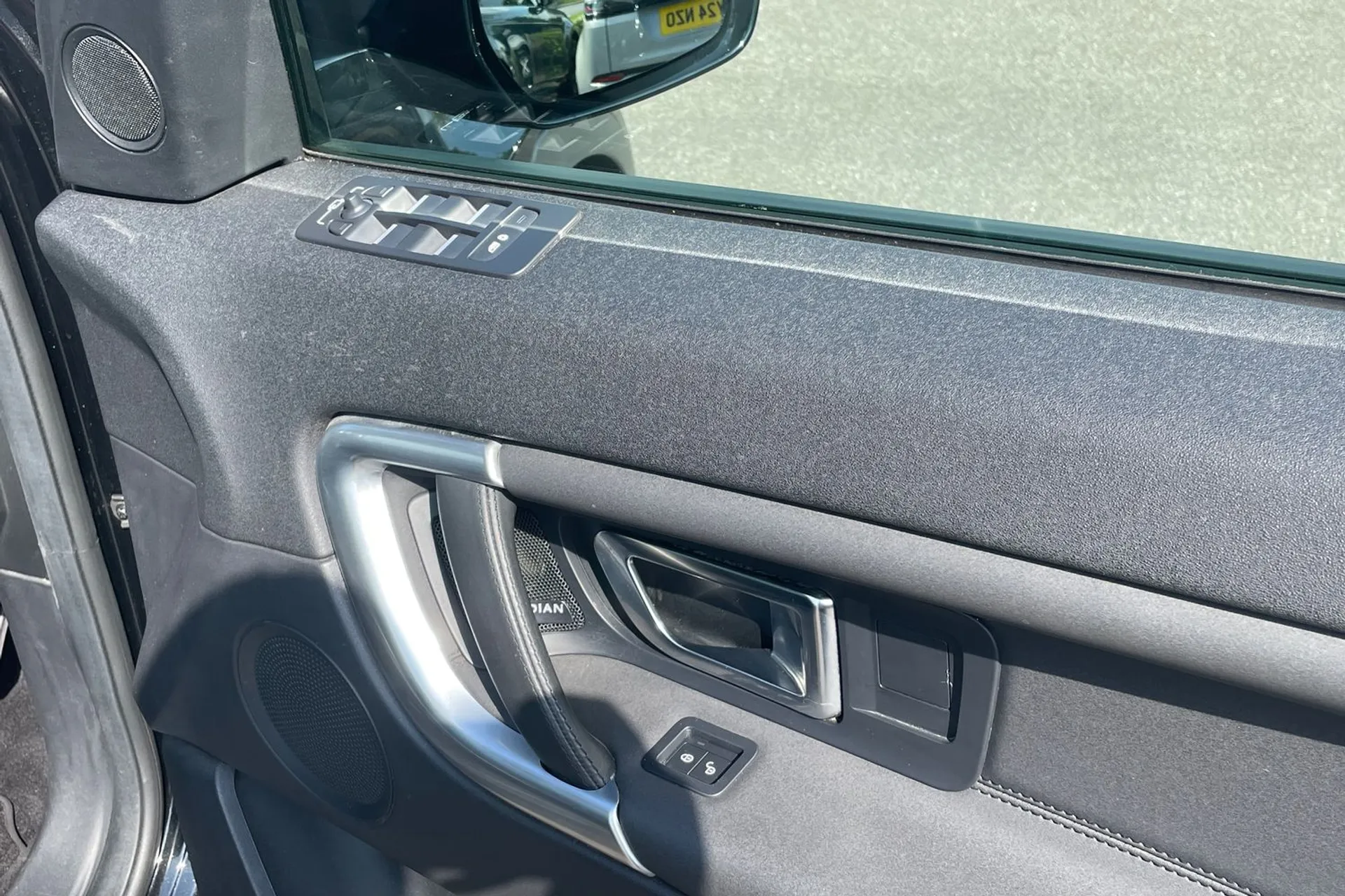 LAND ROVER DISCOVERY SPORT thumbnail image number 44