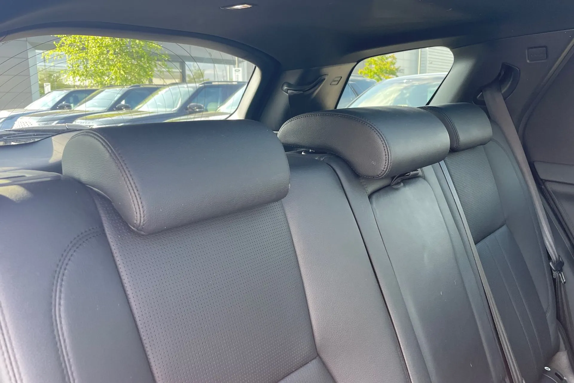 LAND ROVER DISCOVERY SPORT thumbnail image number 37