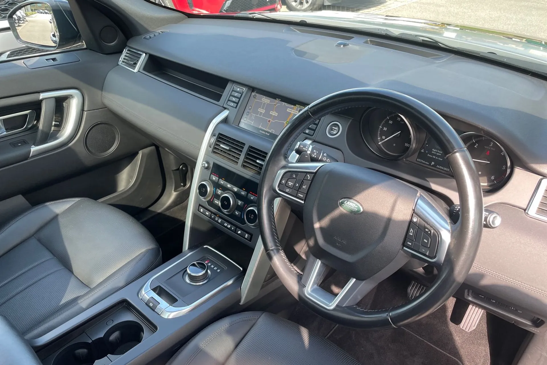 LAND ROVER DISCOVERY SPORT thumbnail image number 43