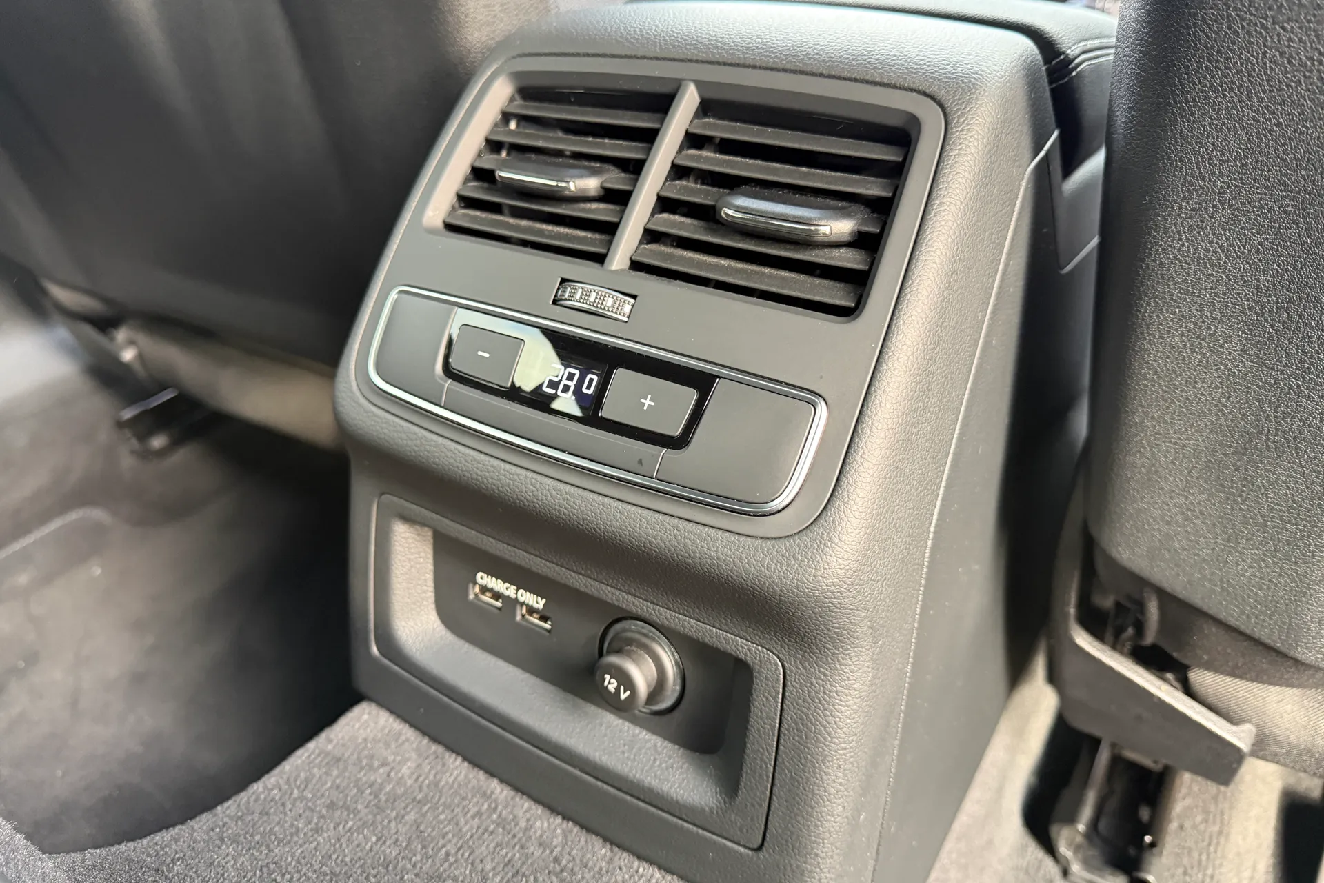 Audi A5 thumbnail image number 44