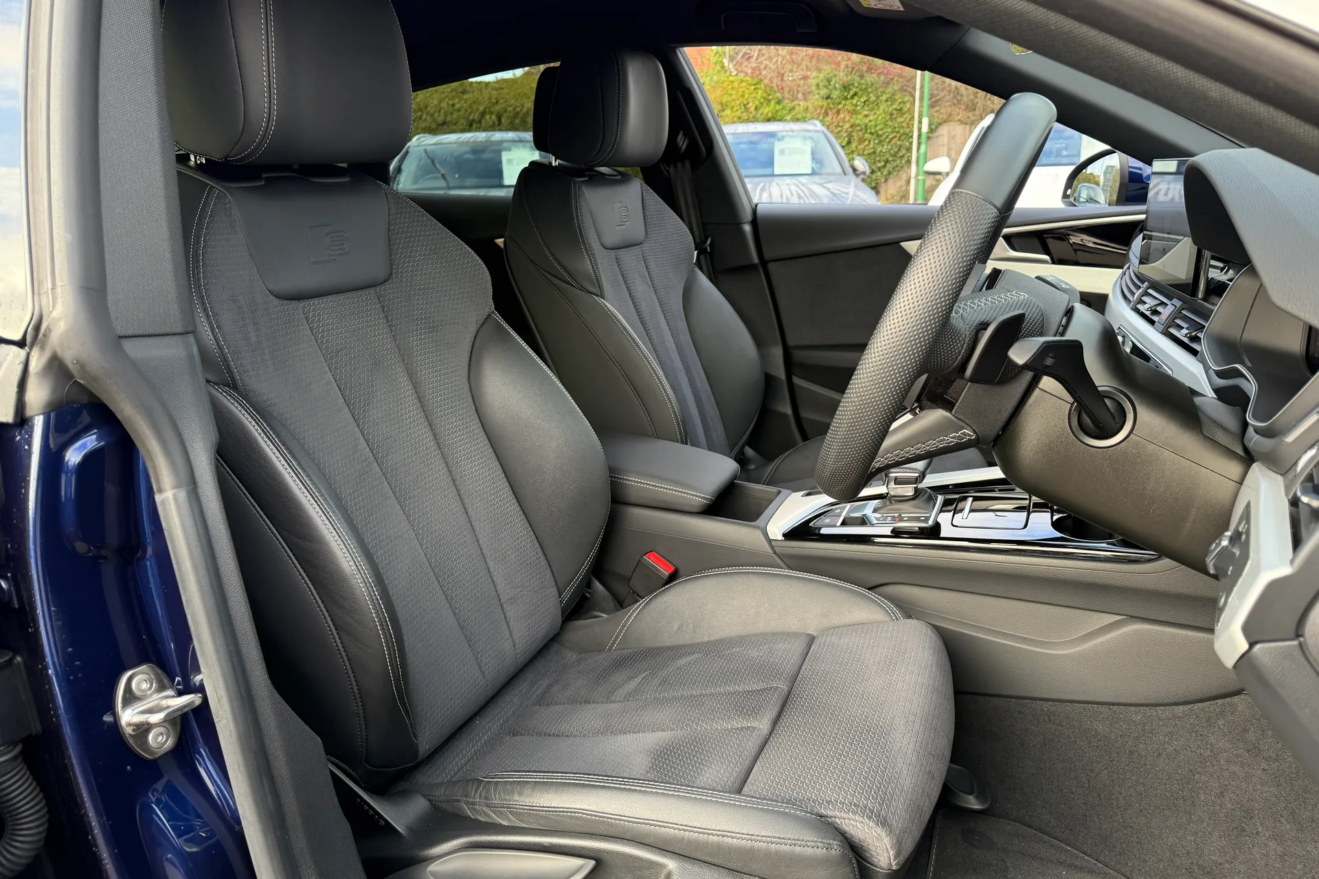 Audi A5 thumbnail image number 24