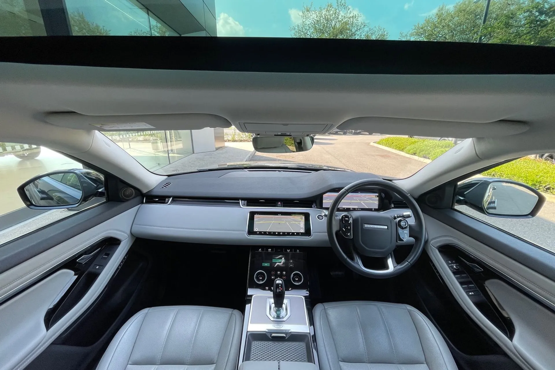 LAND ROVER RANGE ROVER EVOQUE thumbnail image number 4