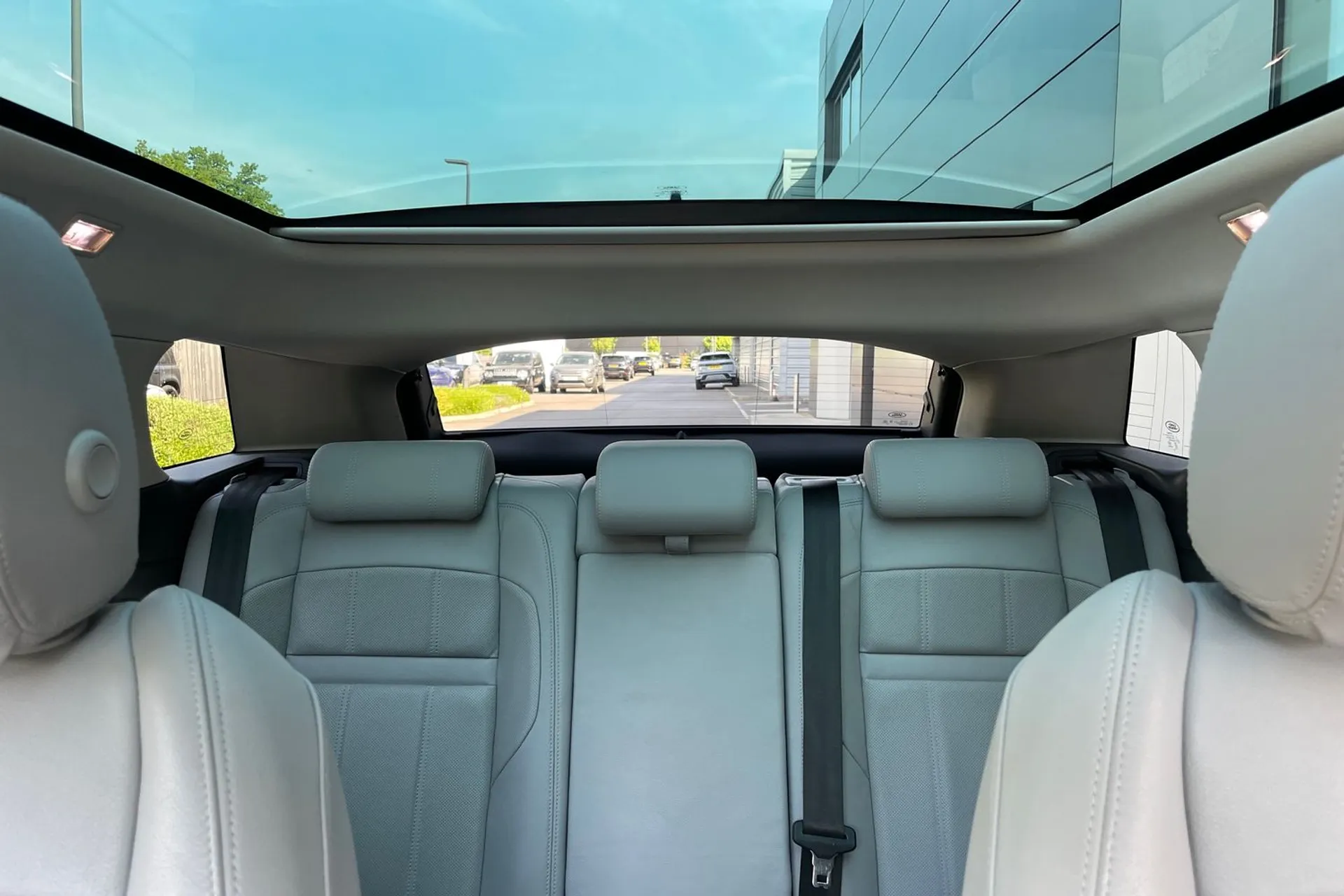 LAND ROVER RANGE ROVER EVOQUE thumbnail image number 24