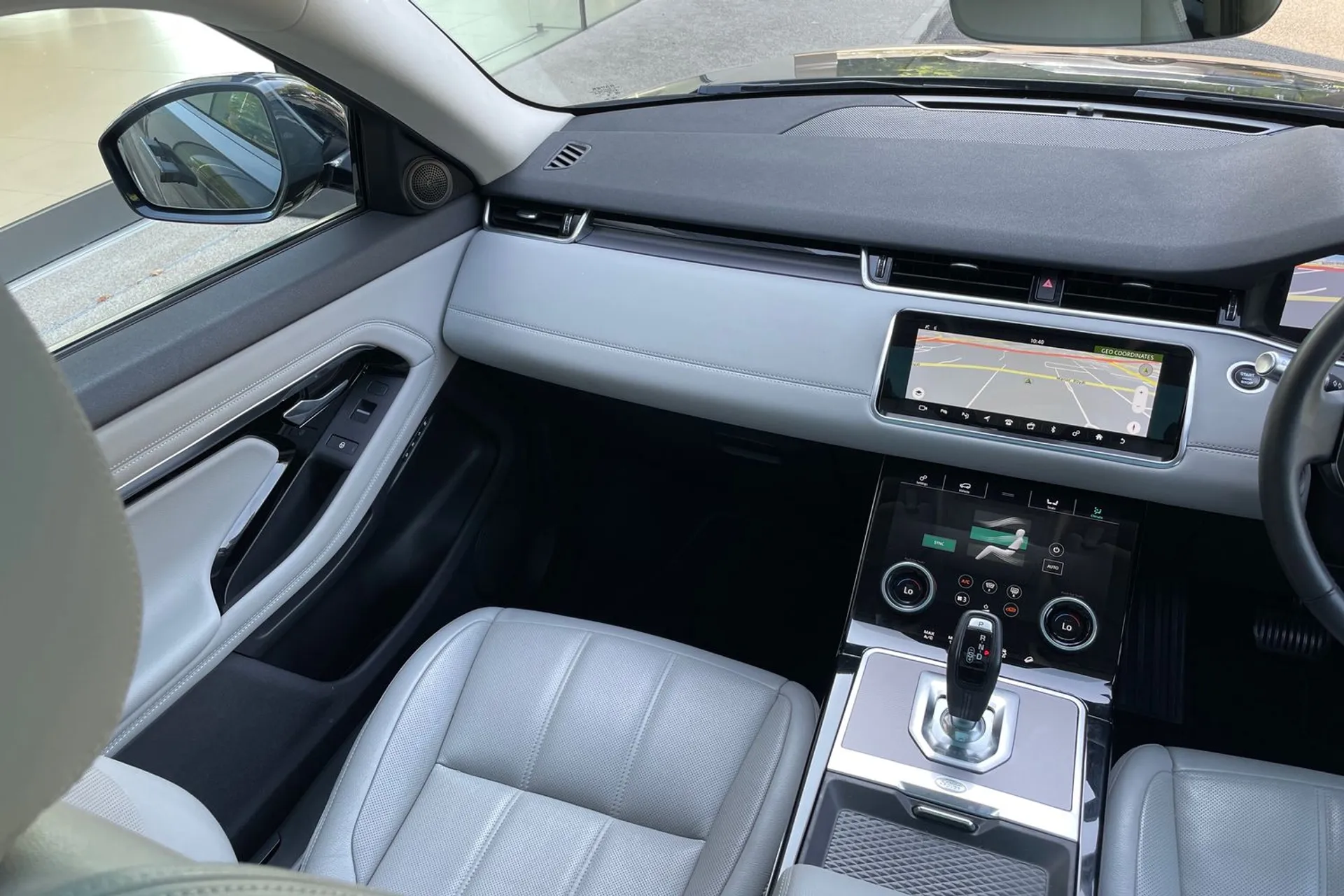 LAND ROVER RANGE ROVER EVOQUE thumbnail image number 19