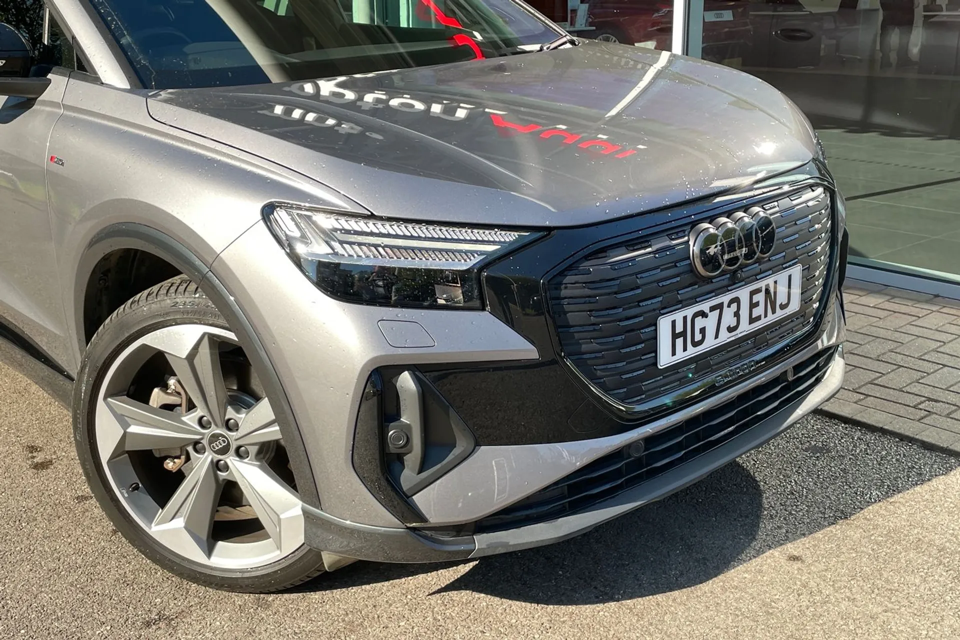 Audi Q4 thumbnail image number 16