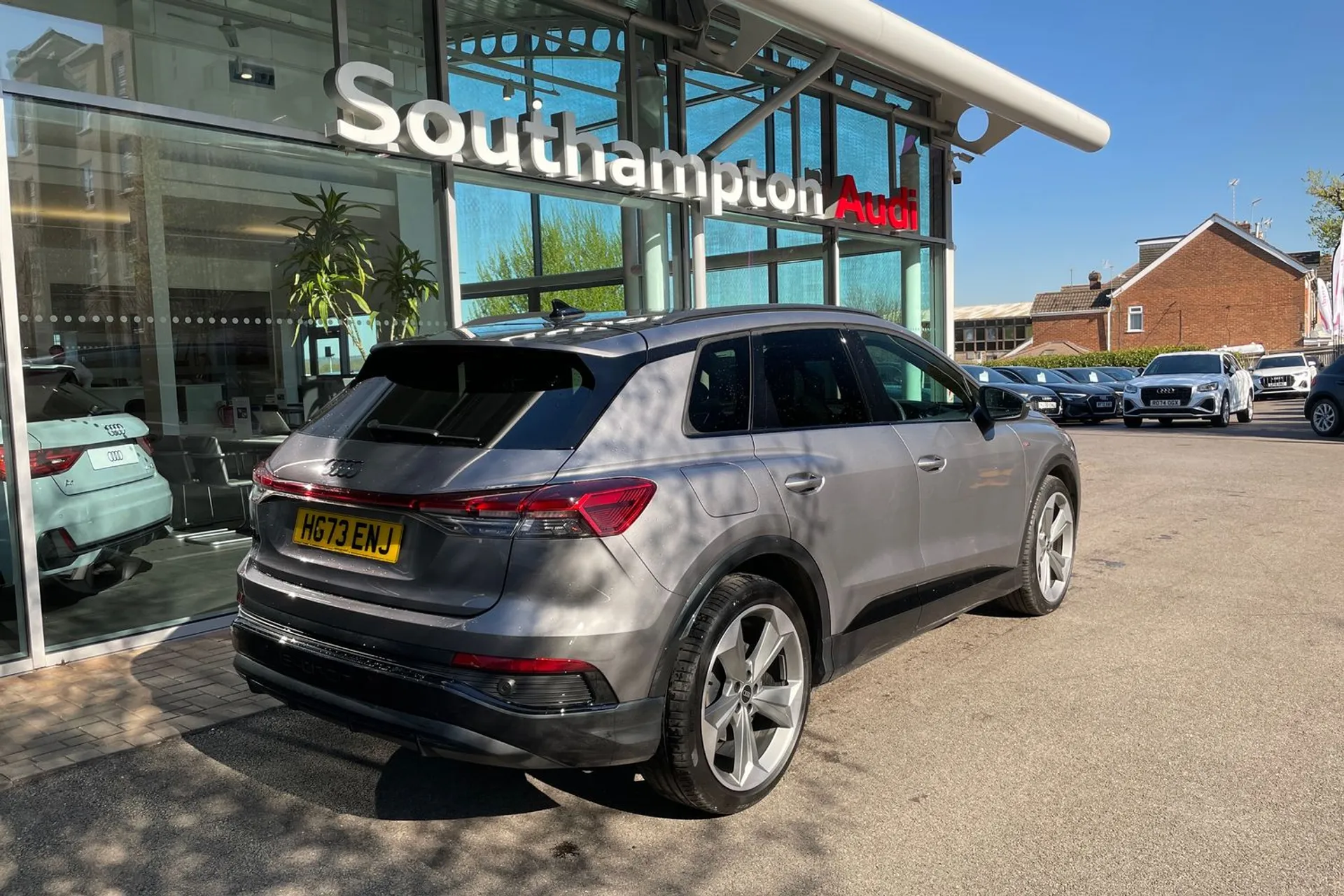 Audi Q4 thumbnail image number 6