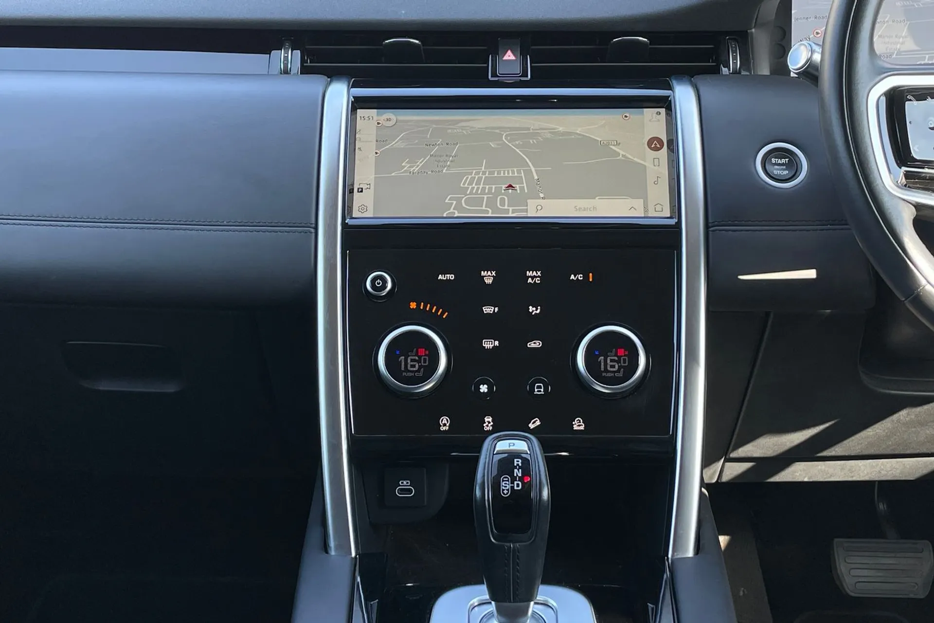 LAND ROVER DISCOVERY SPORT thumbnail image number 18