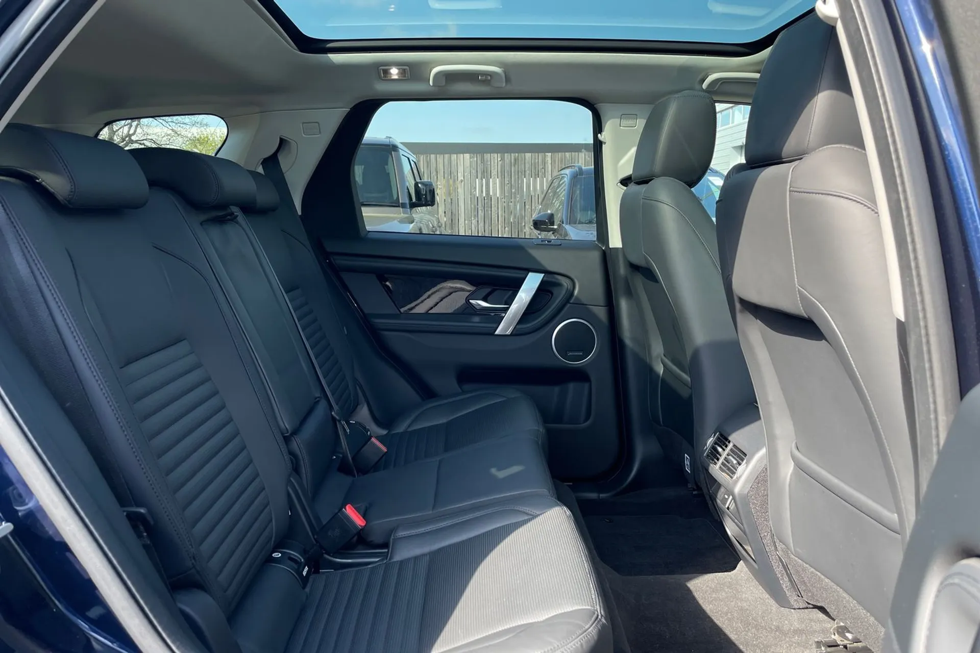LAND ROVER DISCOVERY SPORT thumbnail image number 33