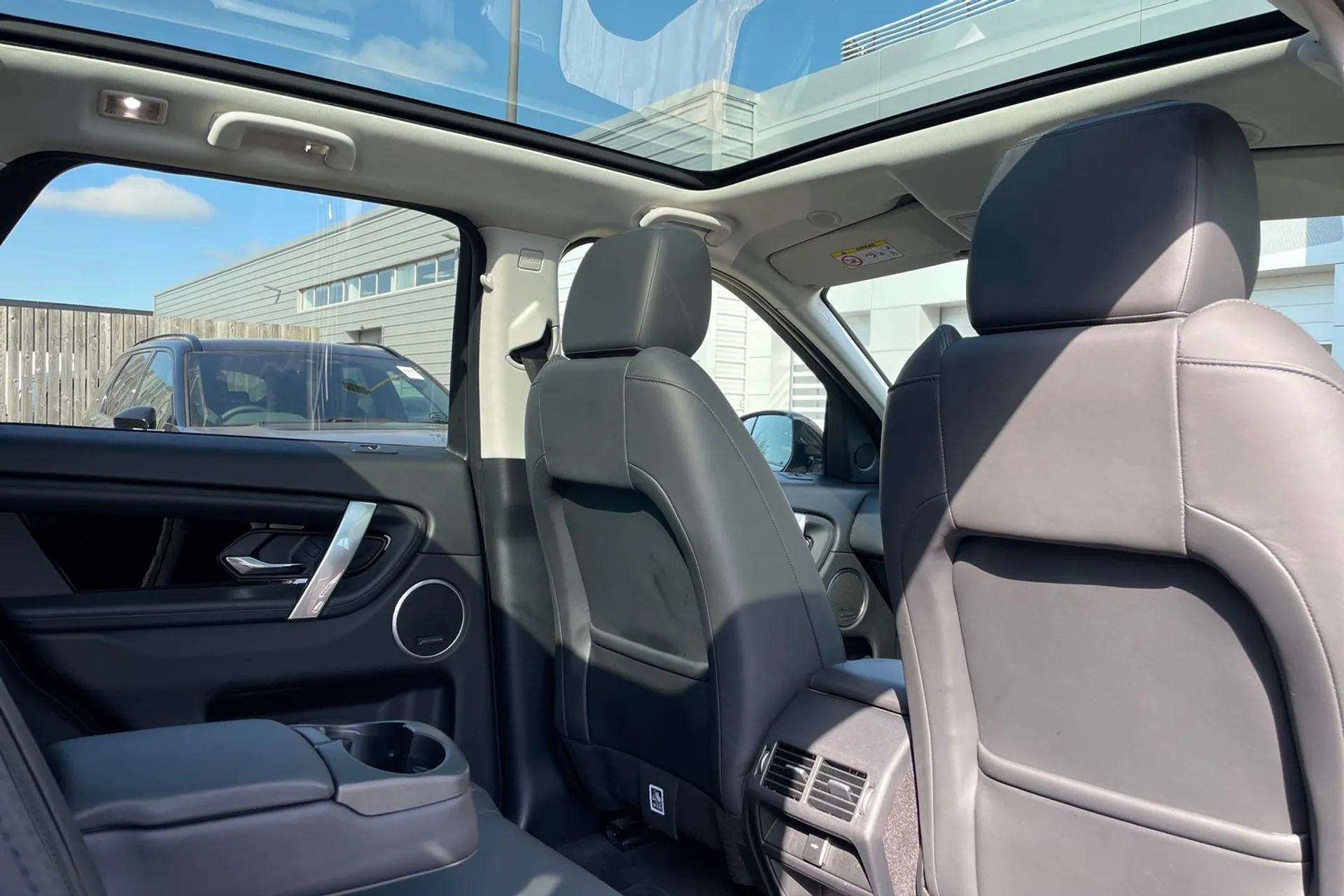 LAND ROVER DISCOVERY SPORT thumbnail image number 34