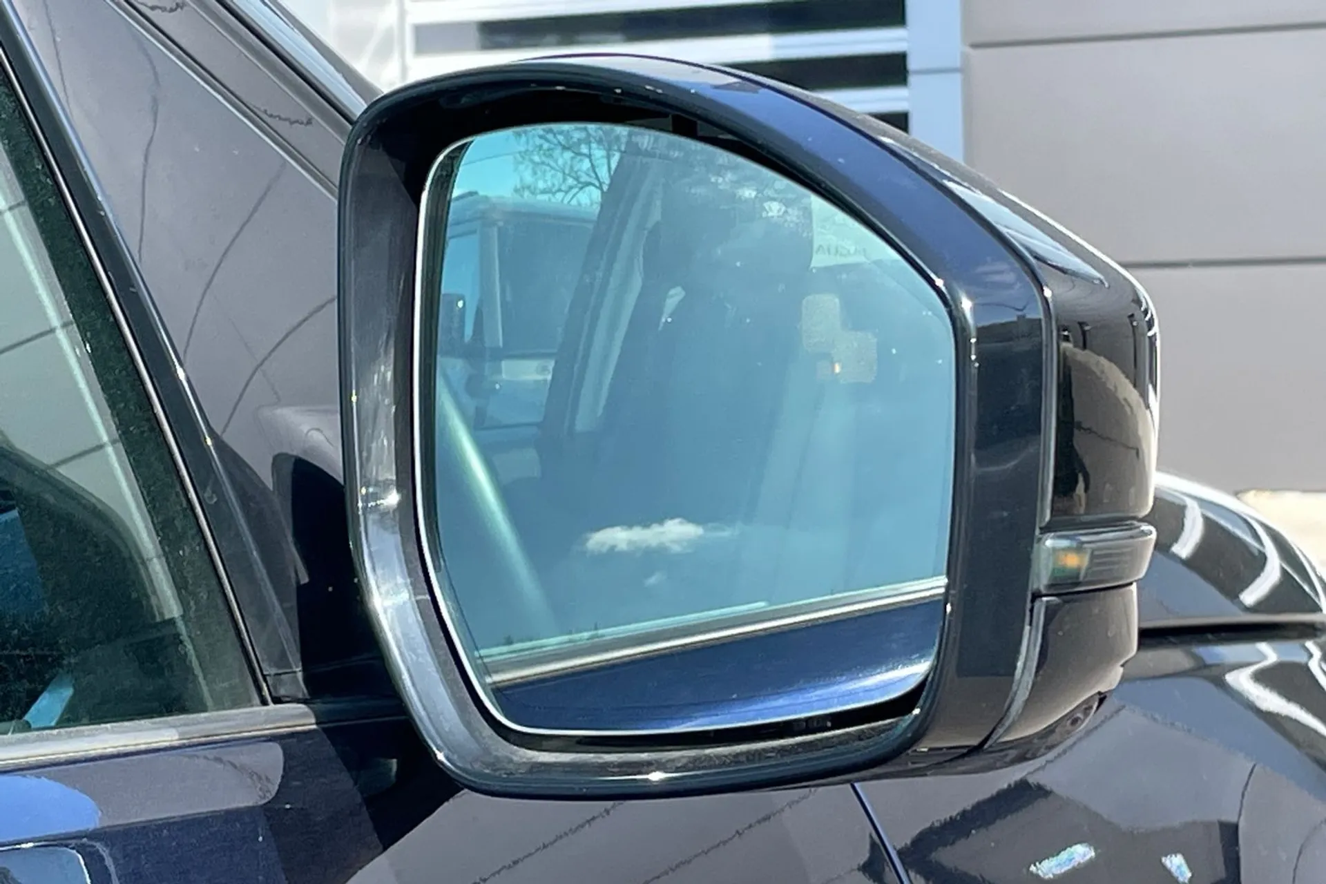 LAND ROVER DISCOVERY SPORT thumbnail image number 23