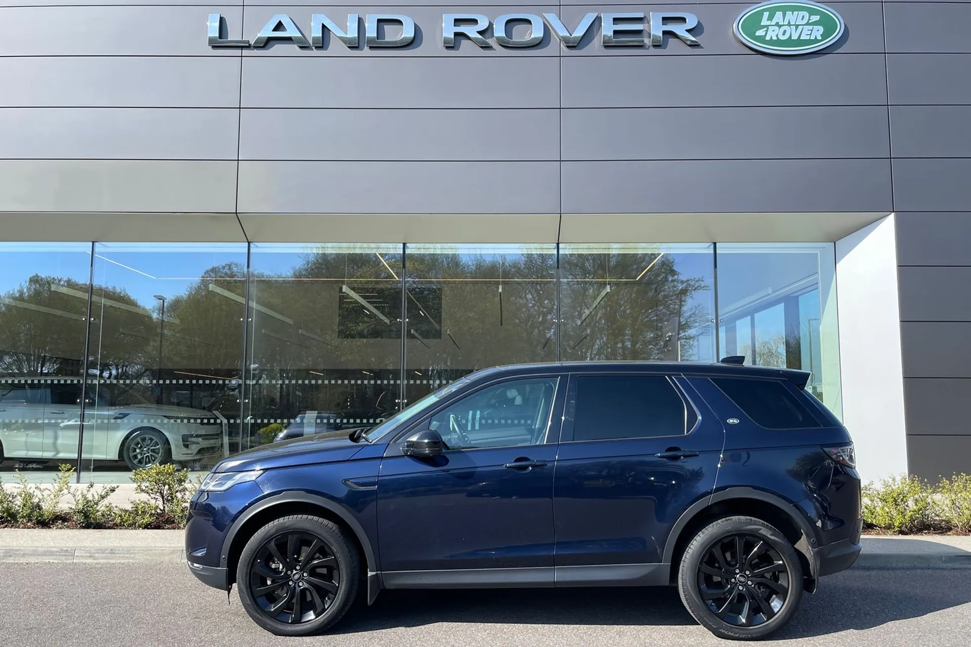 LAND ROVER DISCOVERY SPORT thumbnail image number 9