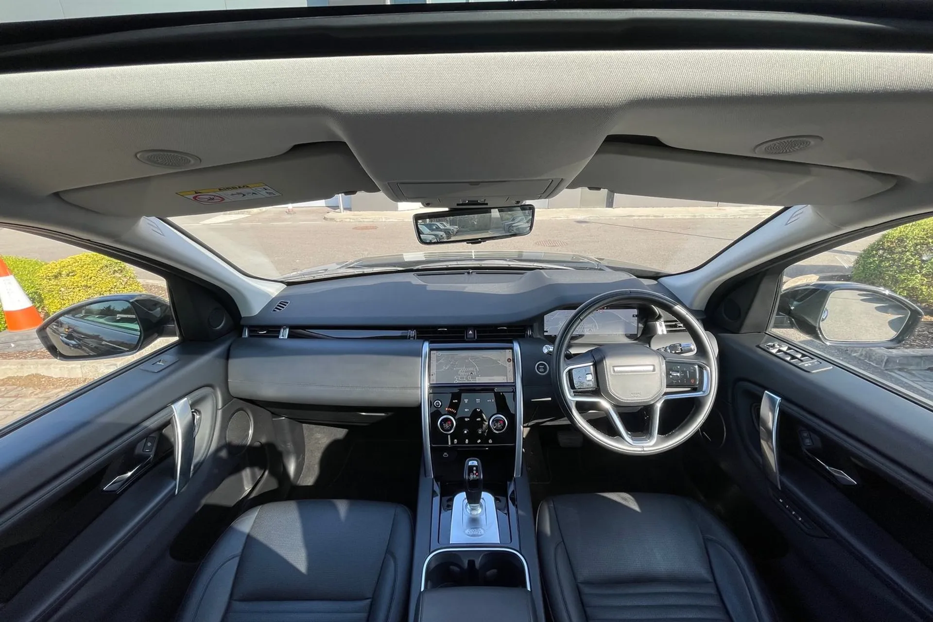 LAND ROVER DISCOVERY SPORT thumbnail image number 4