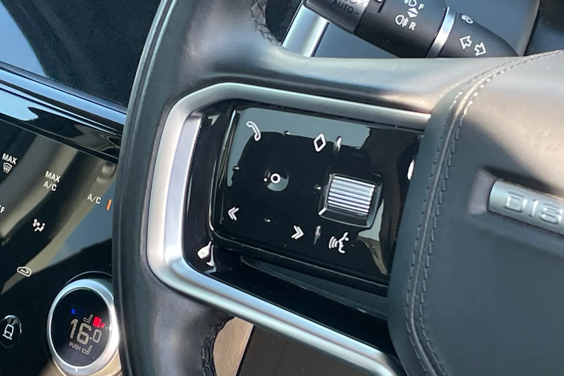 LAND ROVER DISCOVERY SPORT thumbnail image number 44