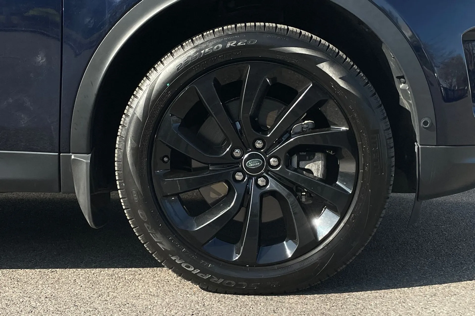 LAND ROVER DISCOVERY SPORT thumbnail image number 16