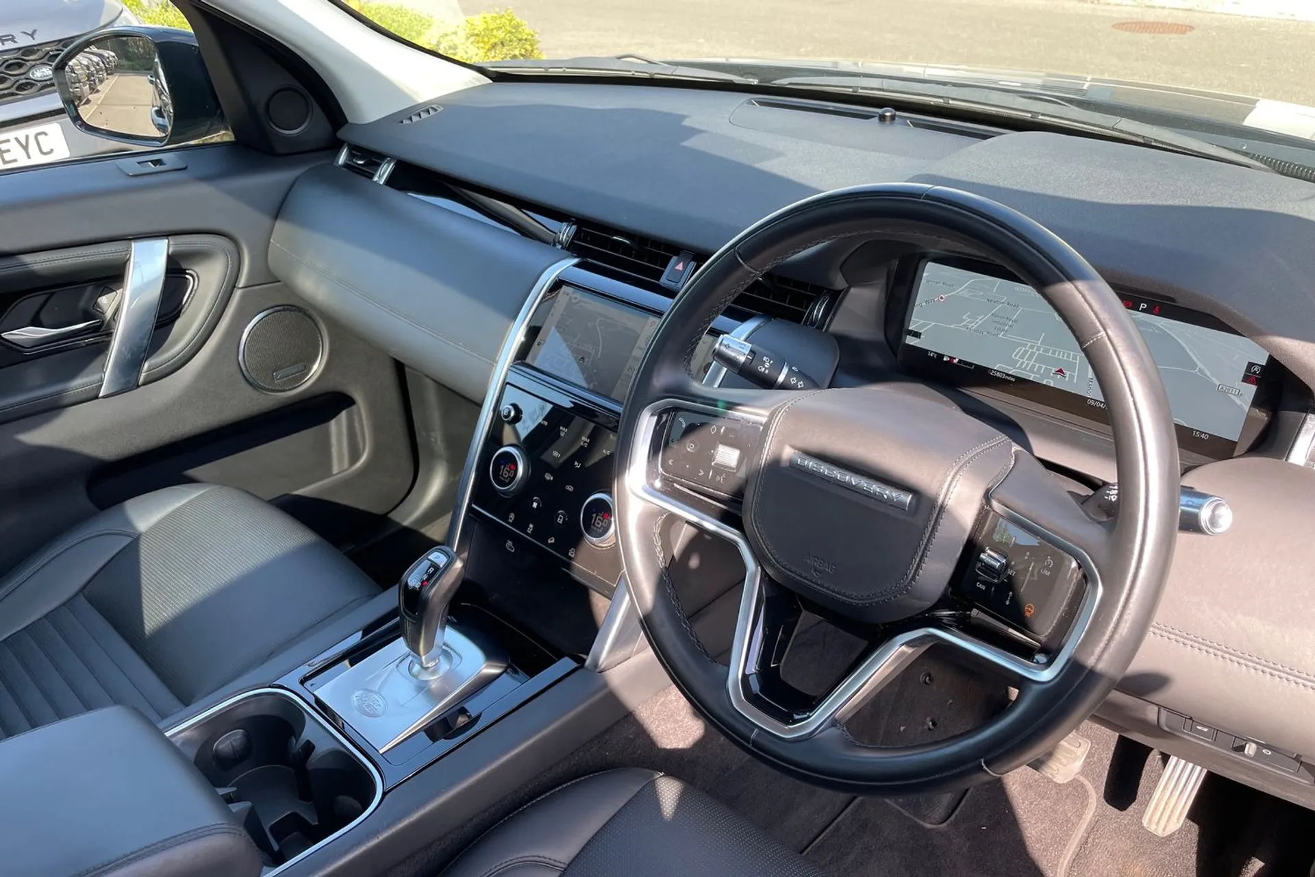 LAND ROVER DISCOVERY SPORT thumbnail image number 38