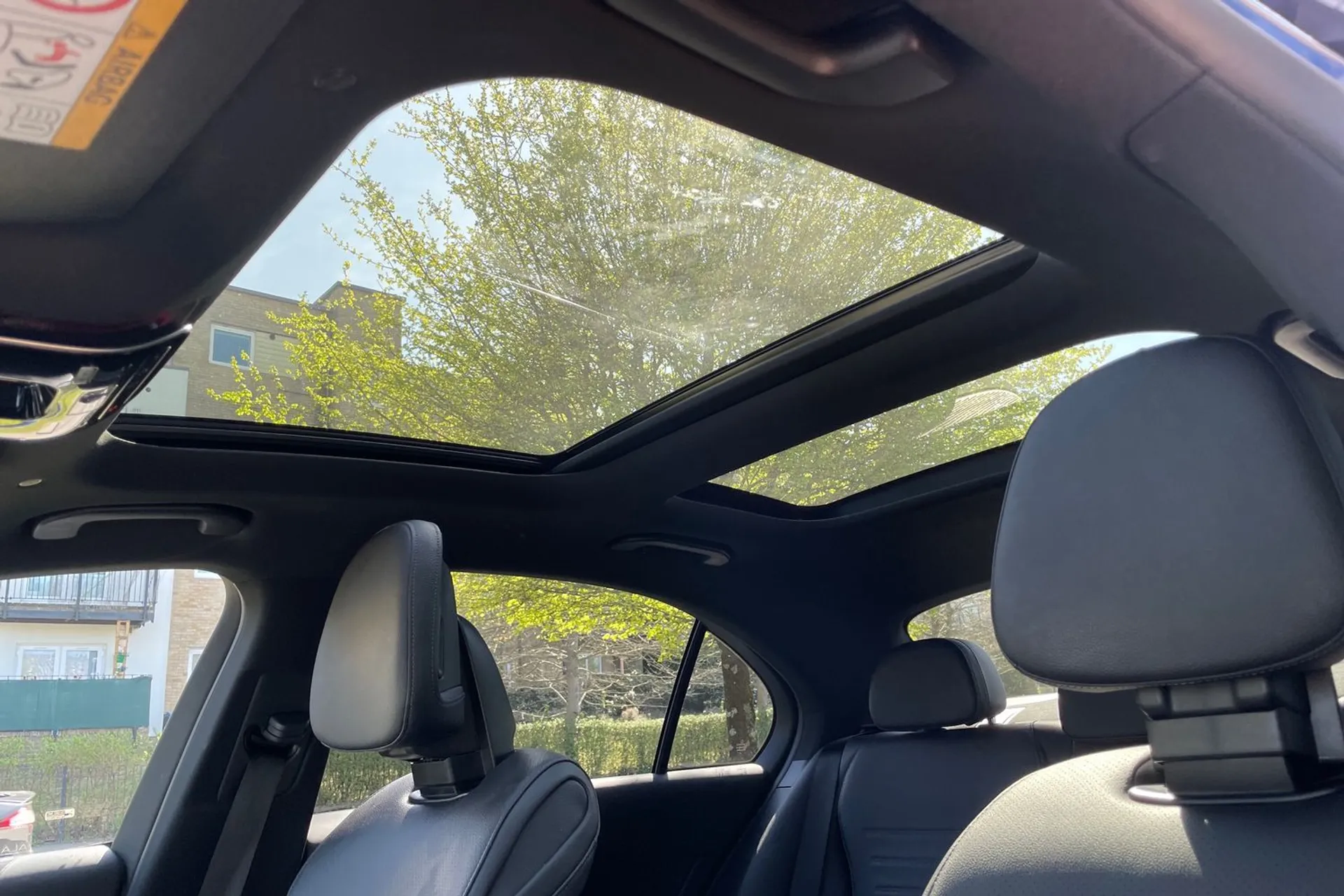 MERCEDES-BENZ C CLASS thumbnail image number 4