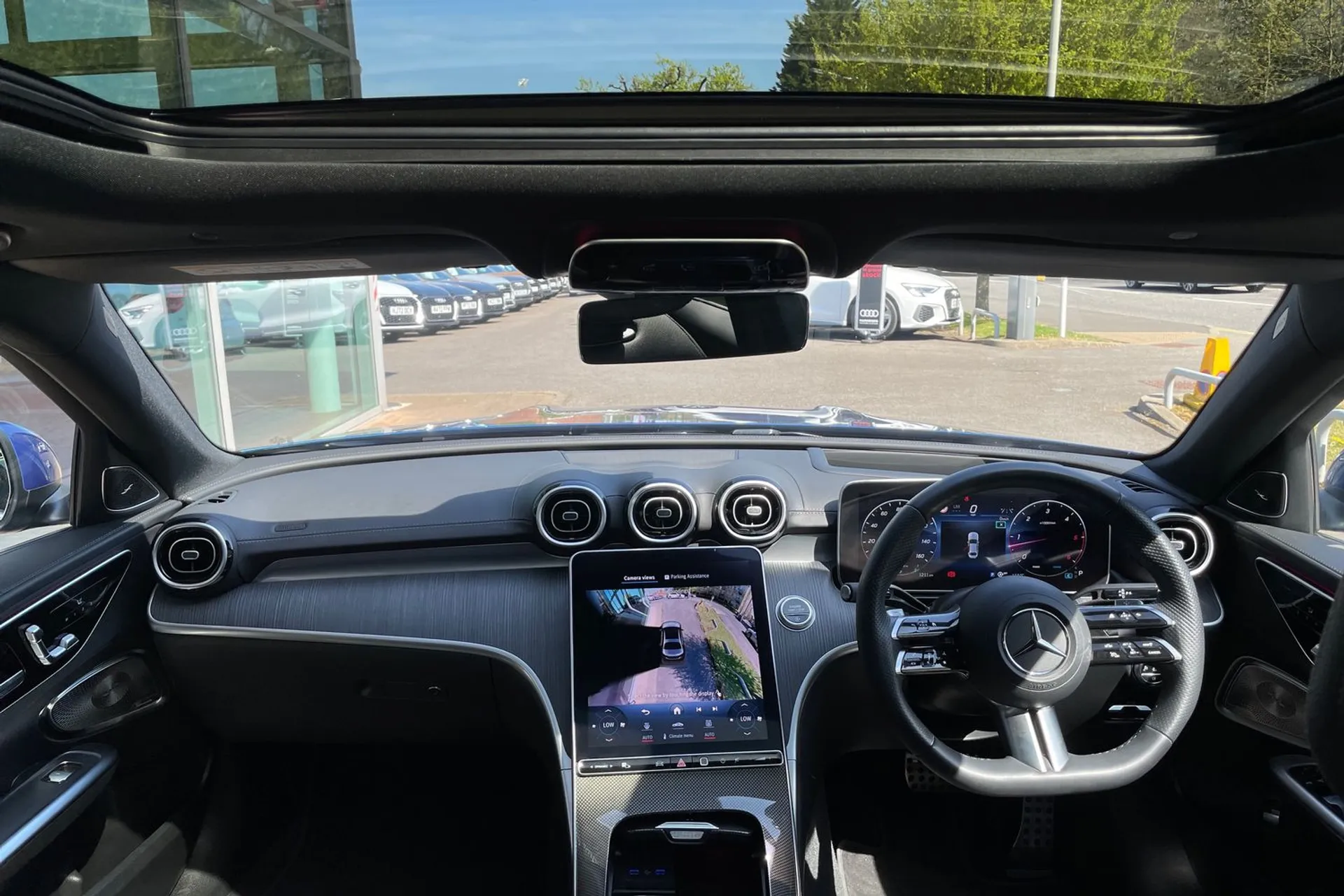 MERCEDES-BENZ C CLASS thumbnail image number 3