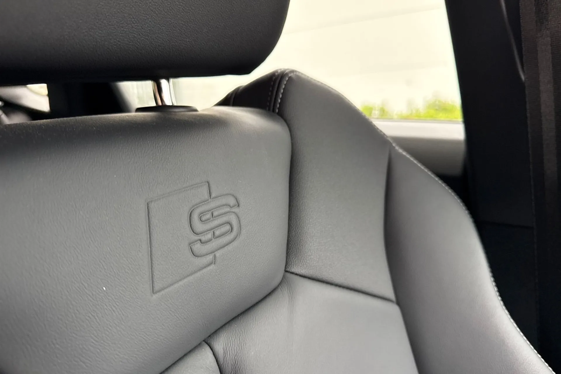 Audi Q3 thumbnail image number 46